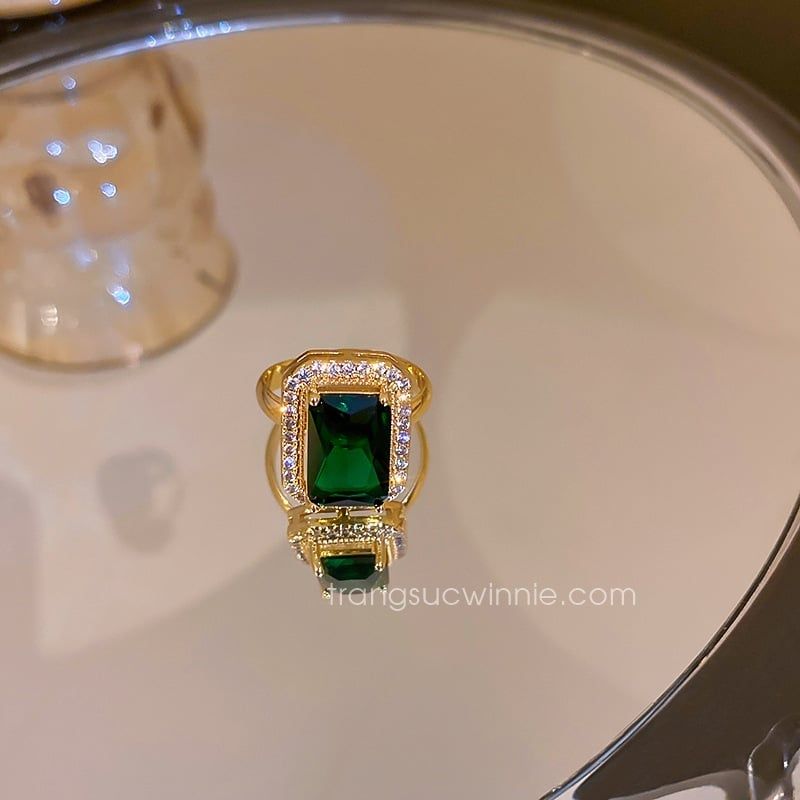Nhẫn titan Emerald