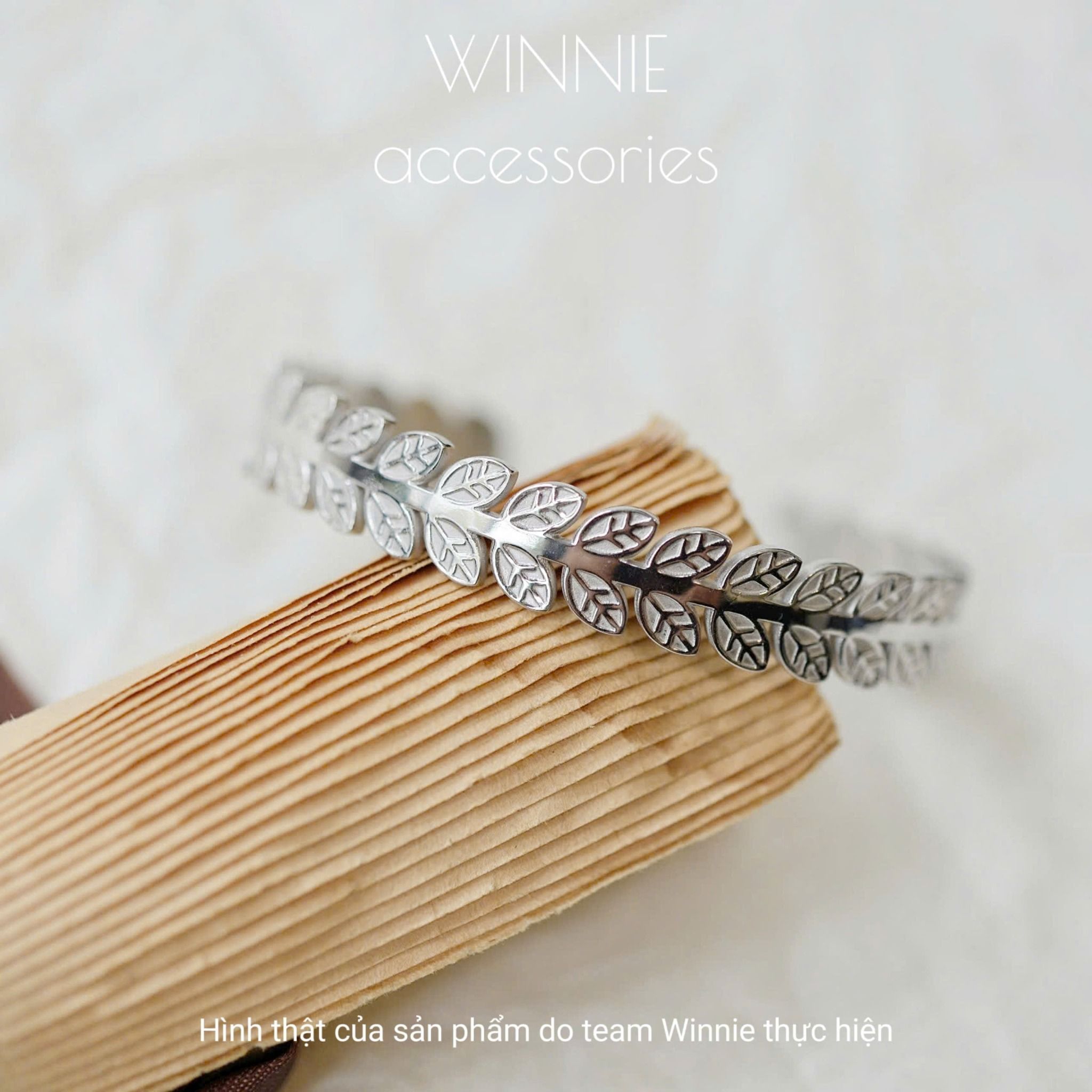 Vòng tay titan Cuff leaf B
