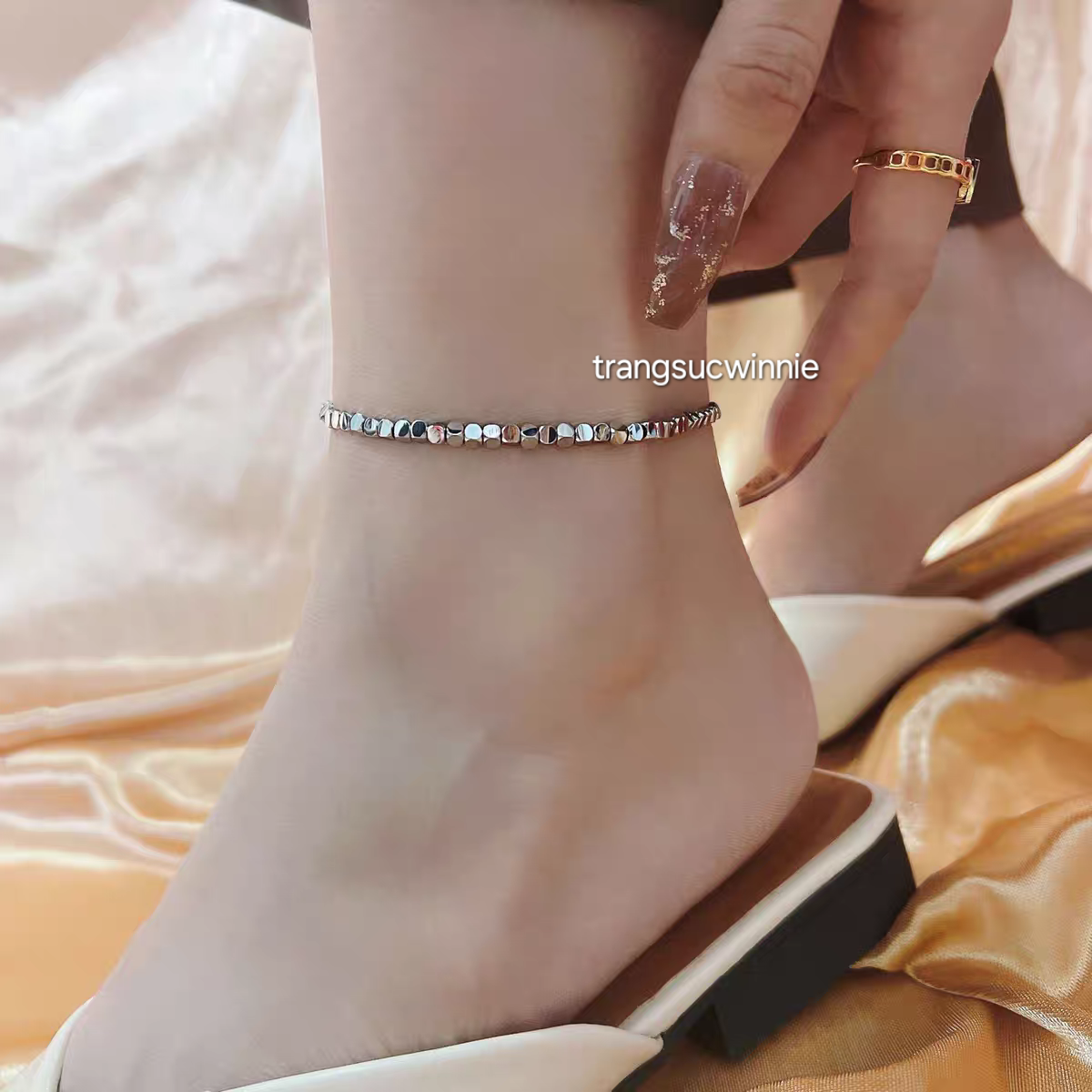 Lắc chân titan Đa diện B