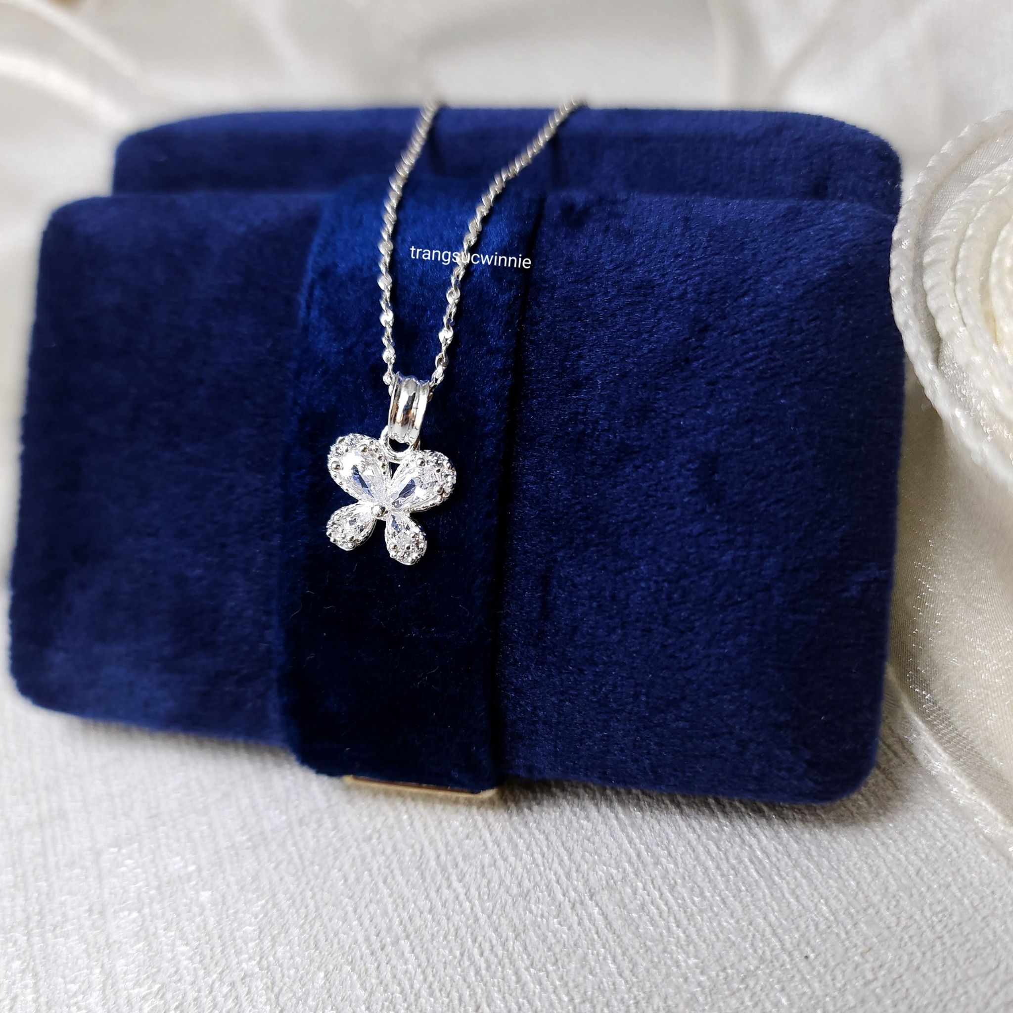 Charm bạc S925 Bướm Đá