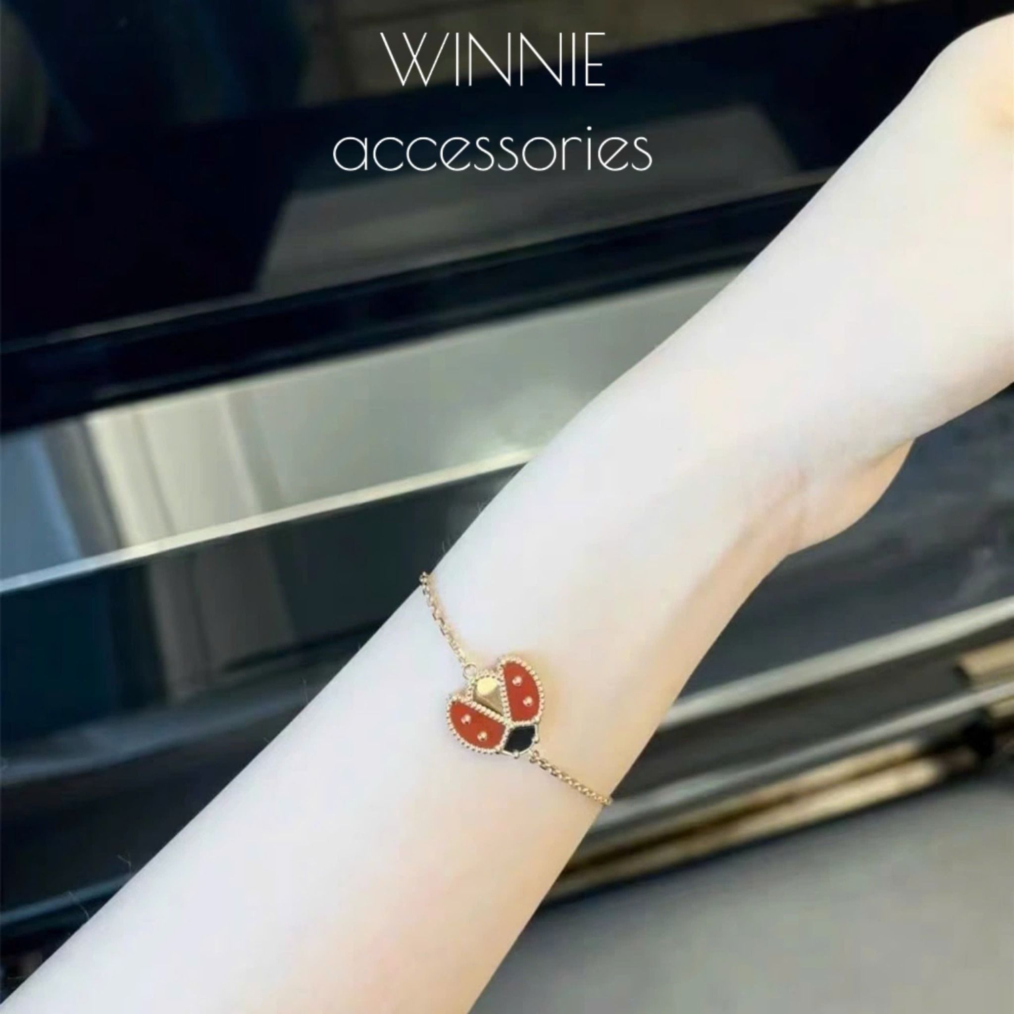 Lắc tay titan Ladybug