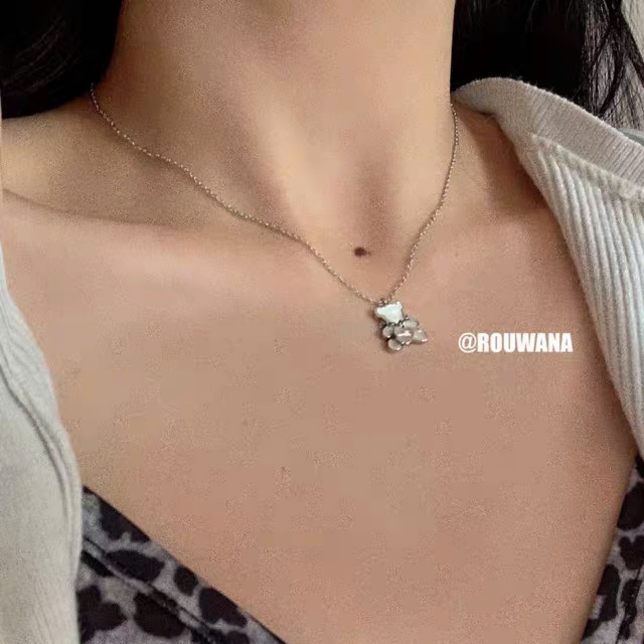 Dây chuyền titan Nacre Teddy B