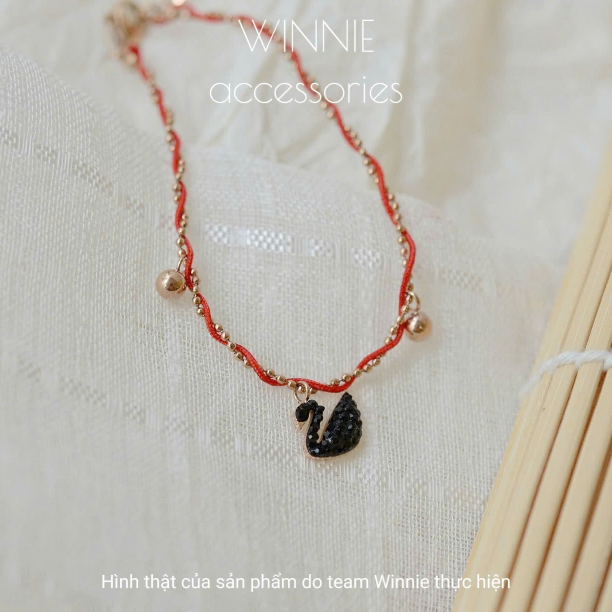 Lắc tay titan Redline Swan