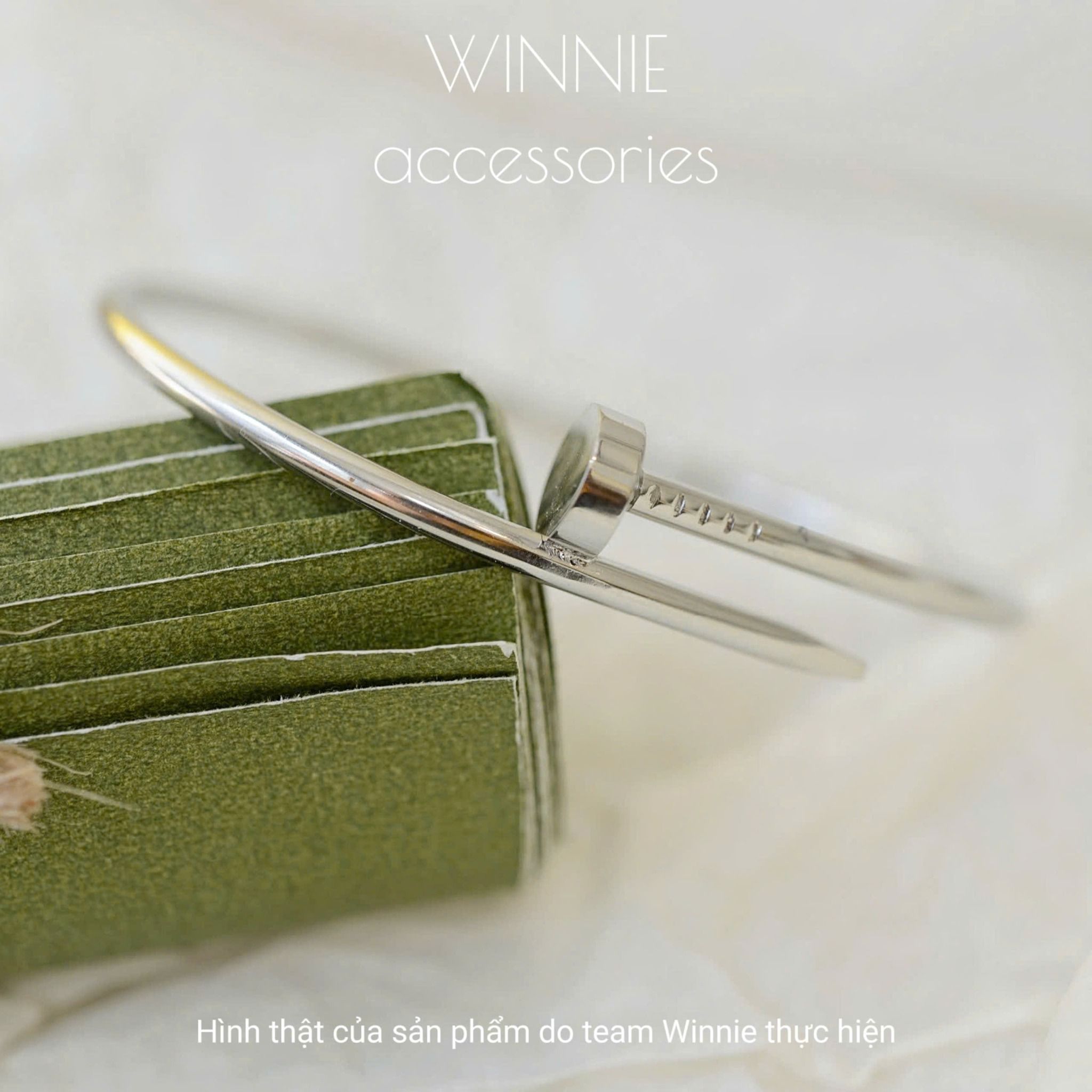 Vòng tay titan Đinh mảnh