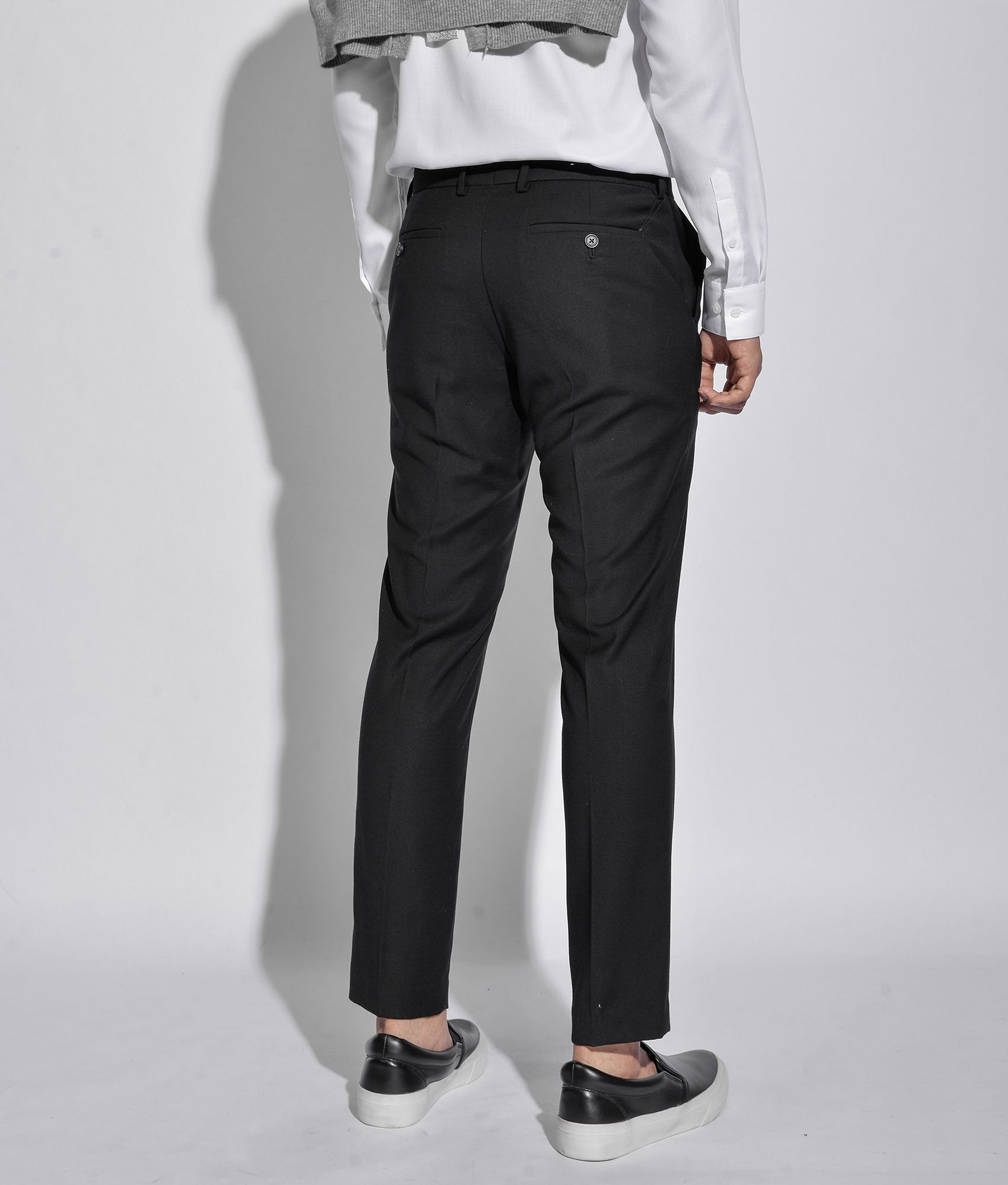 Quần vải trơn form slim fit - 10S20PFO022