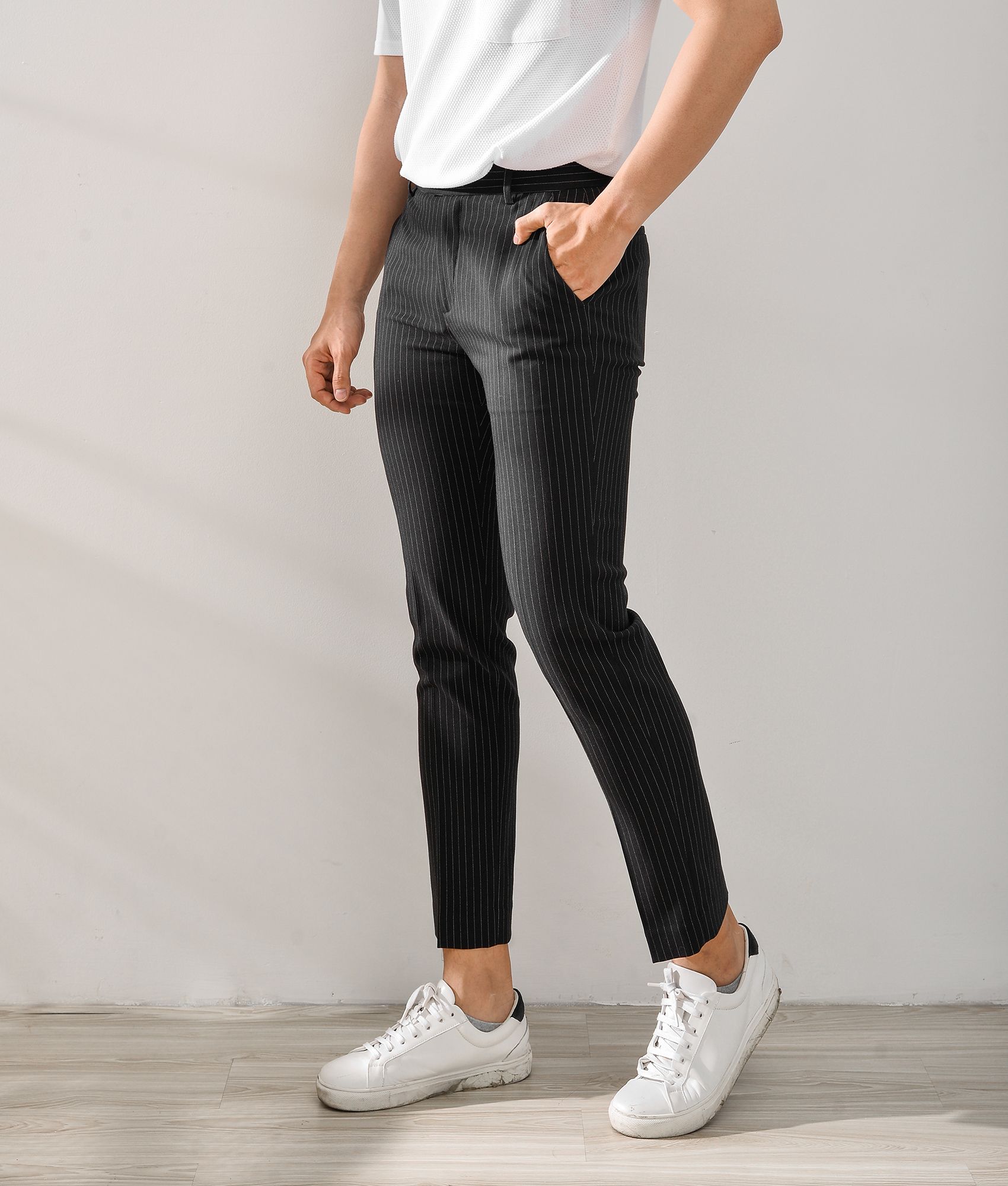 Quần tây kẻ sọc form slimcrop - 10S20PFO015