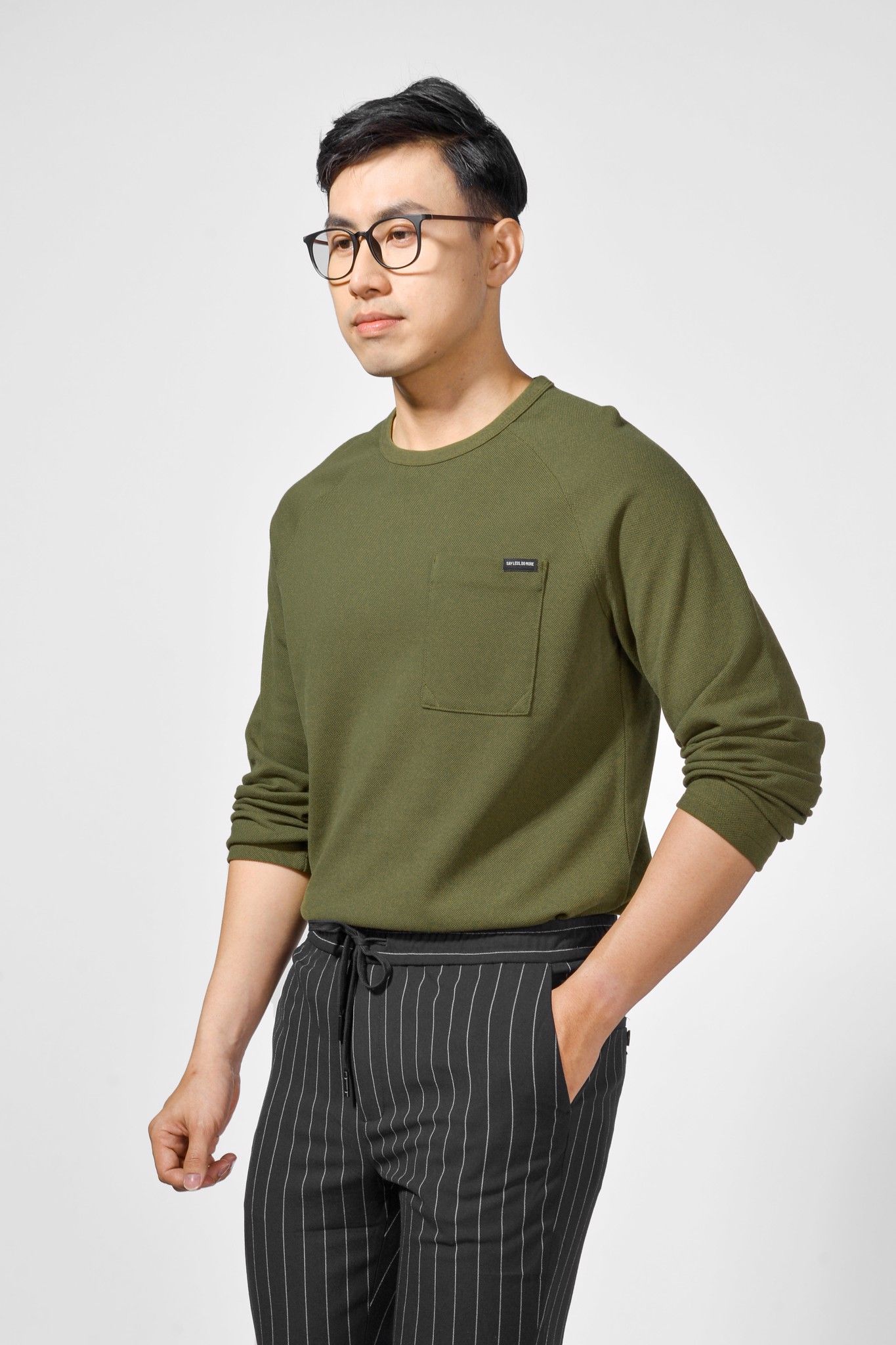 Áo Thun Nam Tay Dài có túi form Regular - 10F20TSH047