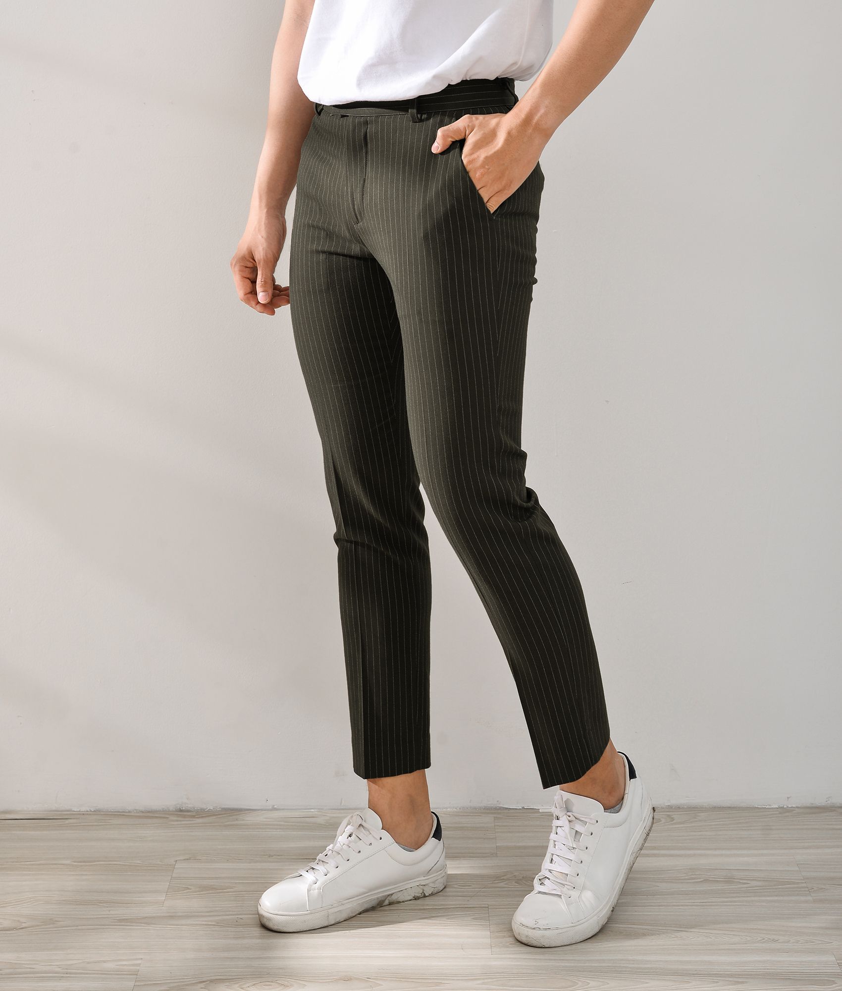 Quần tây kẻ sọc form slimcrop - 10S20PFO015