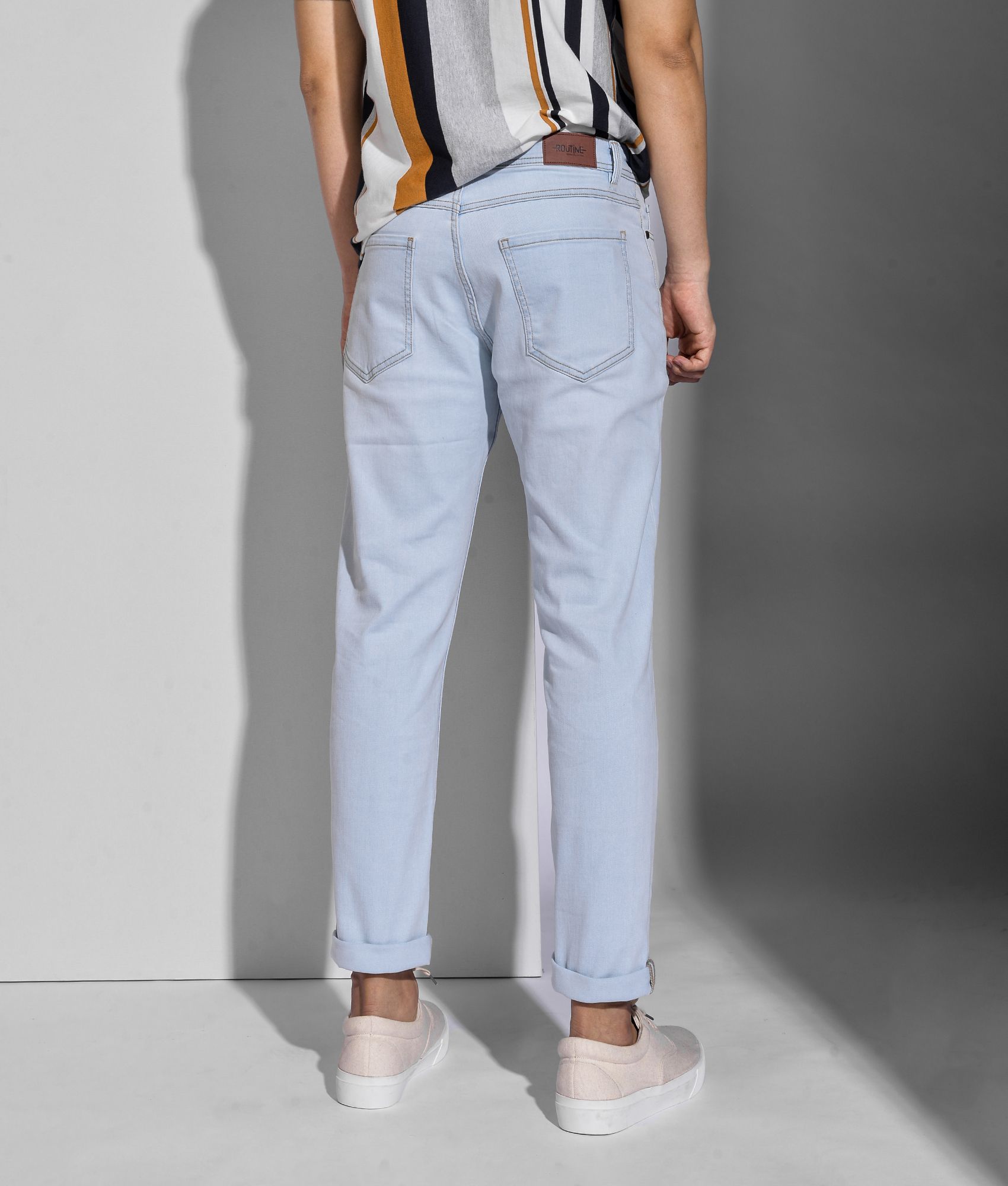 Quần Jean trơn cotton form slim crop - 10F20DPA018