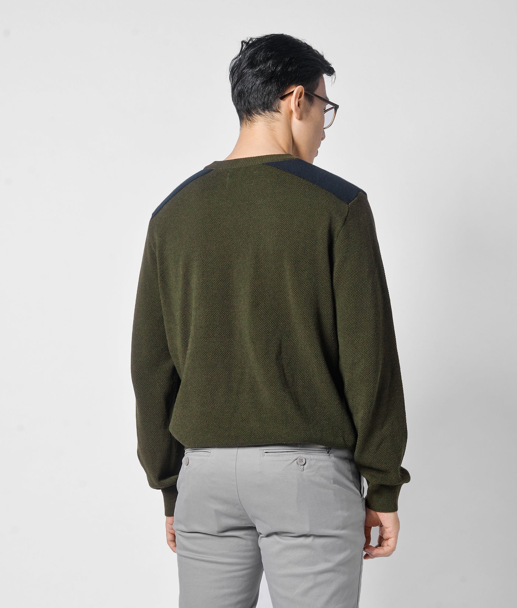 Áo len tay dài, phối vai form regular - 10F20KNI008