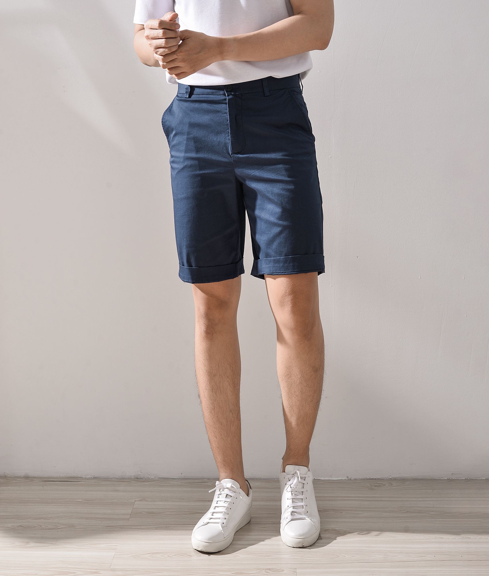 Quần short kaki trơn form straight - 10S20PSH008