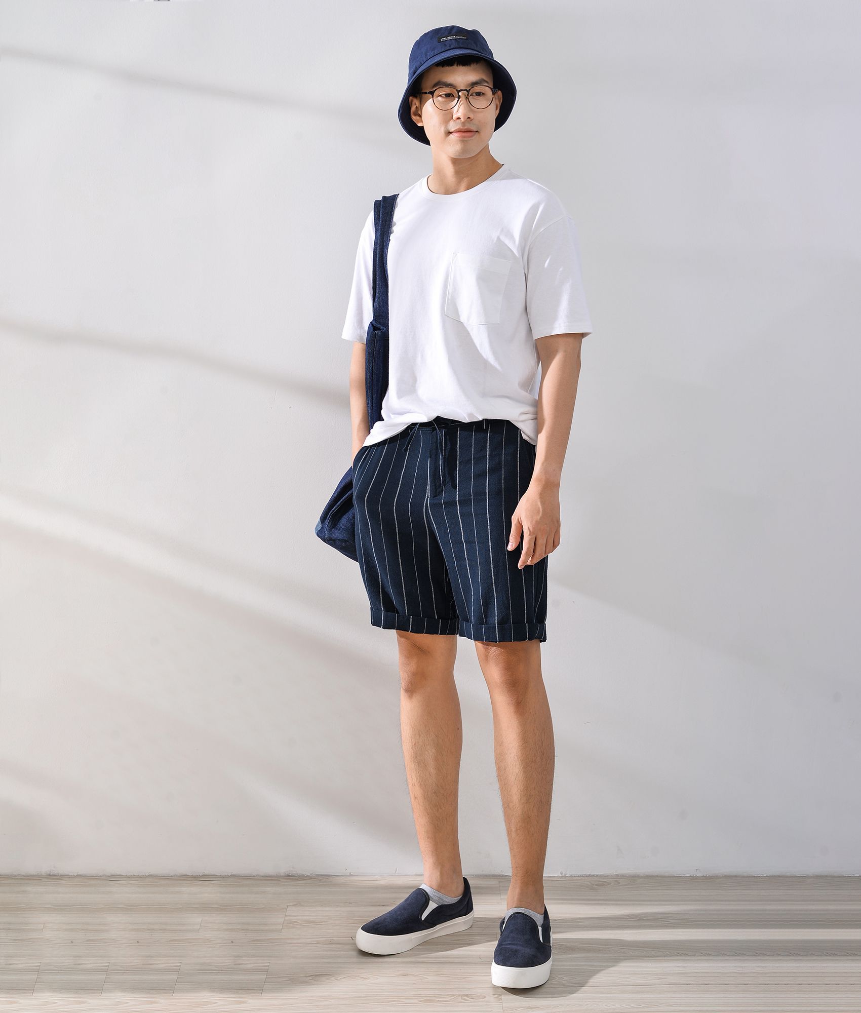 Quần short kẻ sọc linen - 10S20PSH004