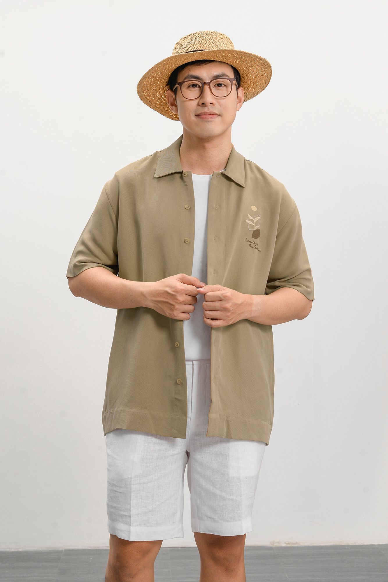 Áo sơ mi nam tay ngắn, có thêu. LOOSE form 10F20SHS006