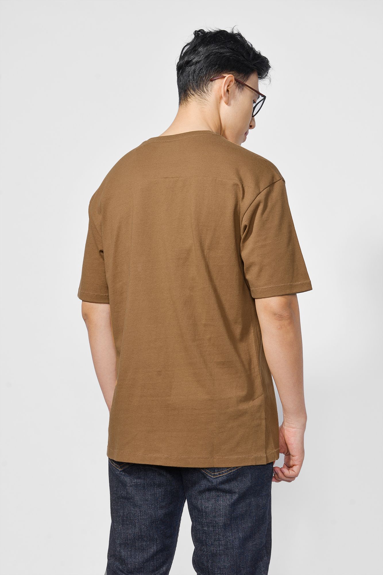 Áo thun nam tay ngắn xẻ lai form LOOSE - 10F20TSH019