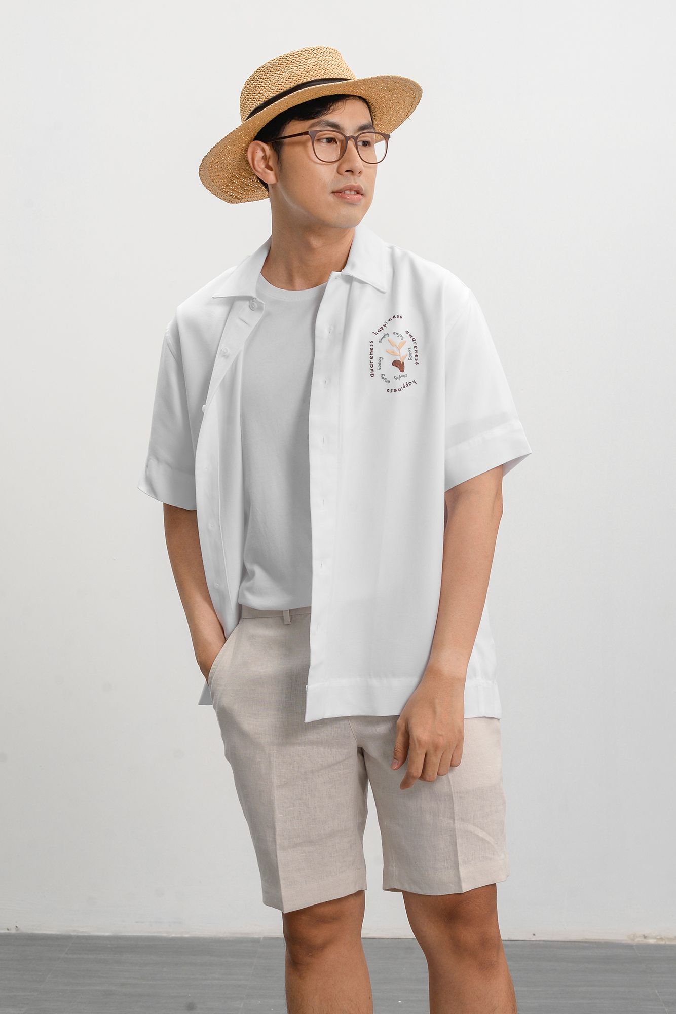 Áo sơ mi nam tay ngắn, có thêu. LOOSE form 10F20SHS006