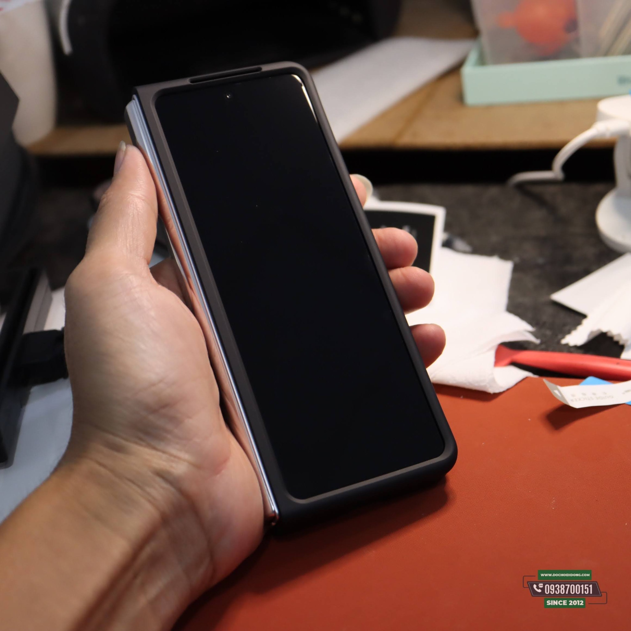 Ốp Lưng Samsung Galaxy Z Fold 3 Likgus Premium Classic Design Nhám Lưng Cứng Viền Dẻo Chống Sốc