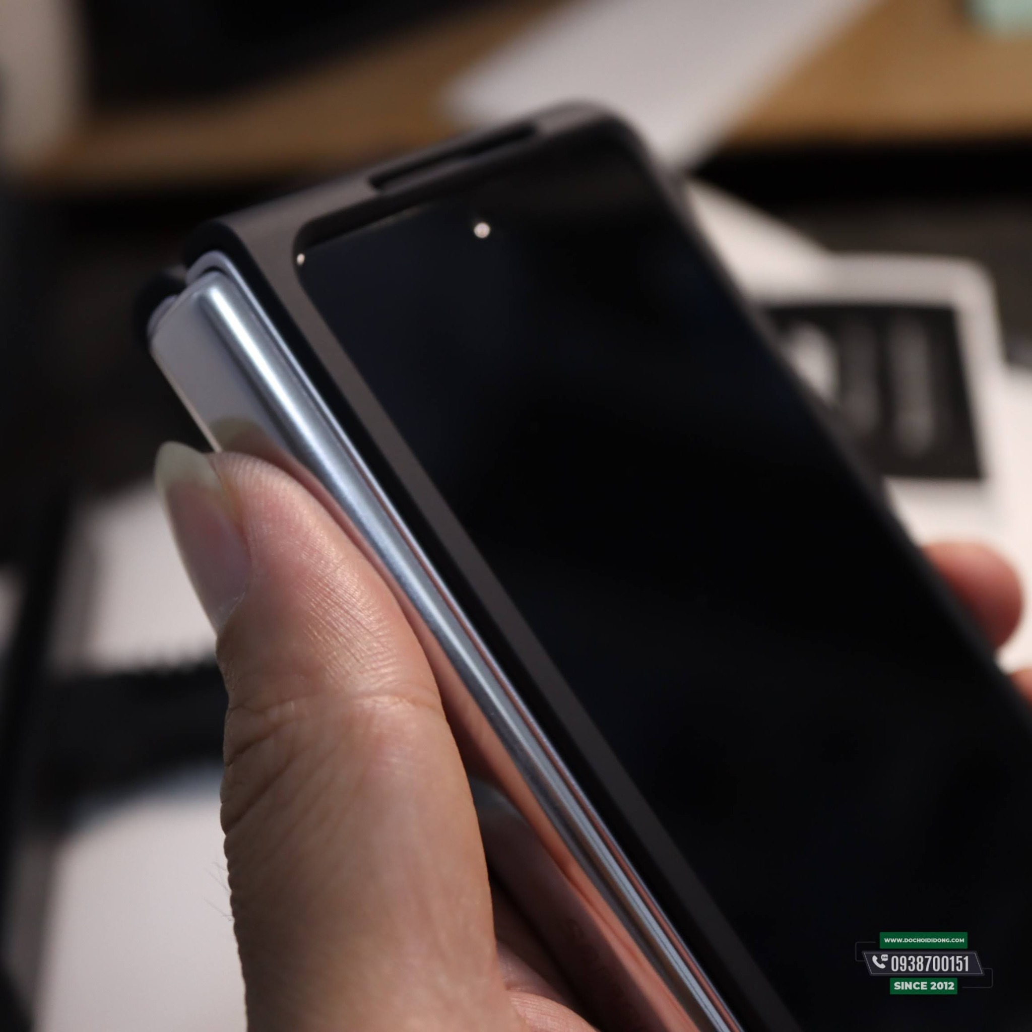 Ốp Lưng Samsung Galaxy Z Fold 3 Likgus Premium Classic Design Nhám Lưng Cứng Viền Dẻo Chống Sốc
