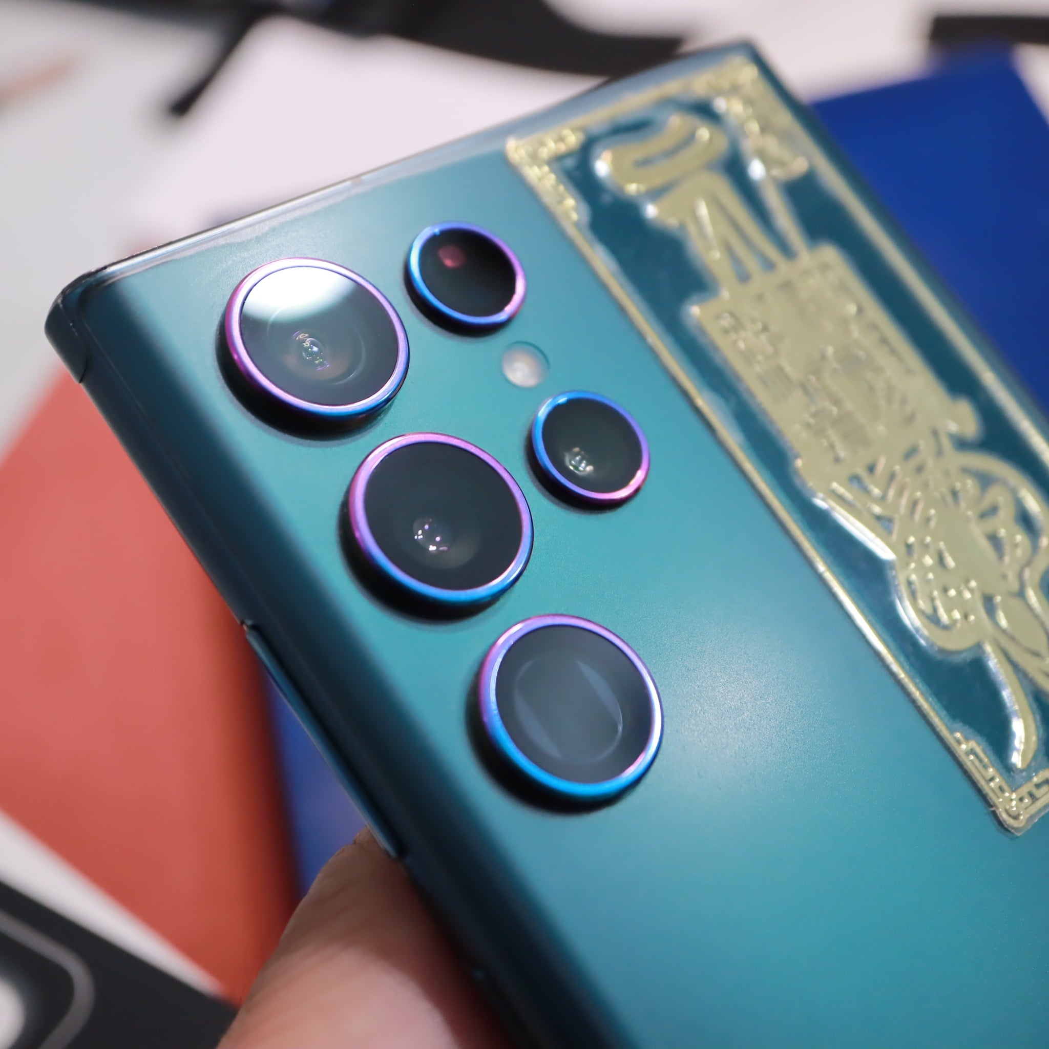 Miếng Dán Cường Lực Camera HODA Sapphire cho Samsung S22 Ultra