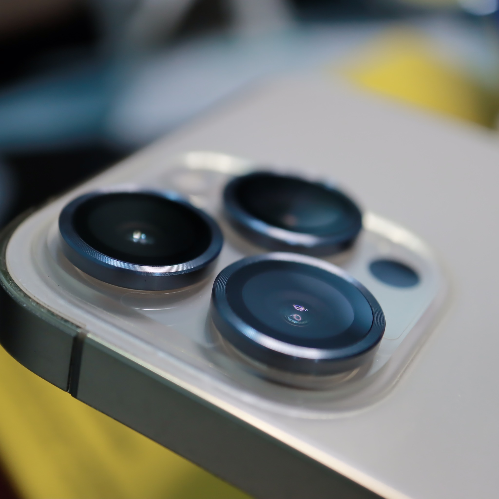 Dán Cường Lực Camera IPhone 13 Pro / 13 Pro Max Hoda Sapphire Viền Màu