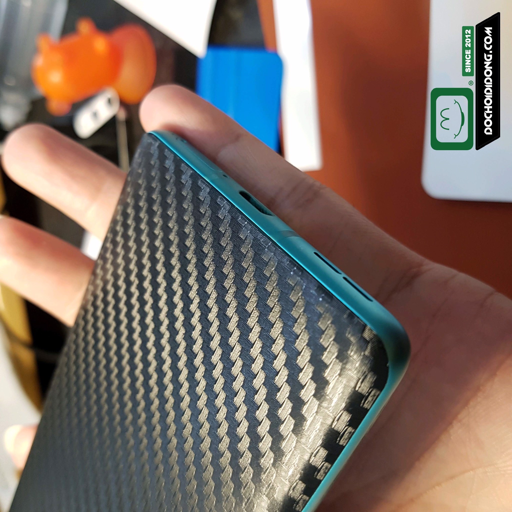 Miếng dán PPF Rock OnePlus 8 Pro trong, nhám, đổi màu cao cấp