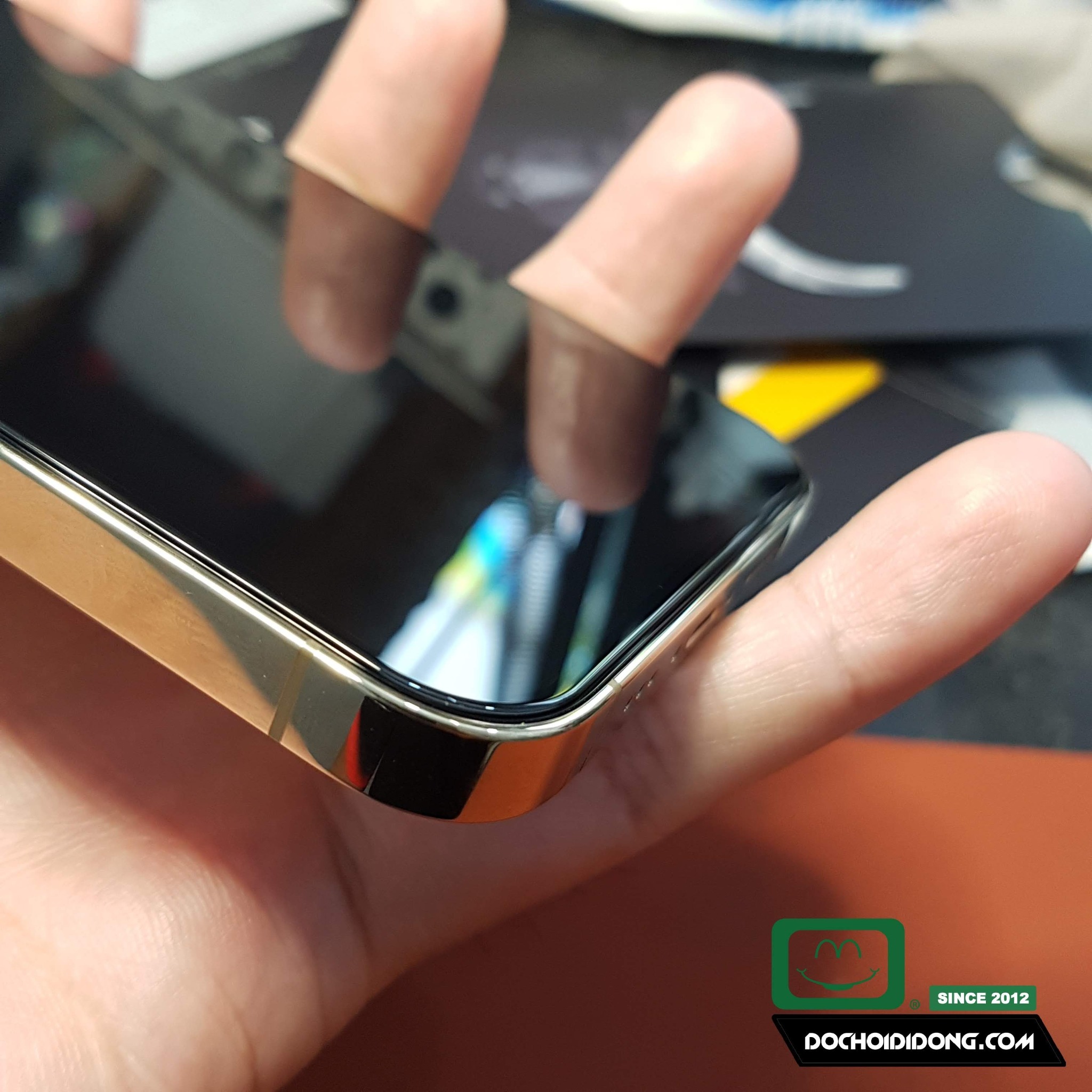 Miếng Dán Cường Lực IPhone 13 Pro Max Mini Mipow King Bull HD Dùng Ốp Chống Sốc
