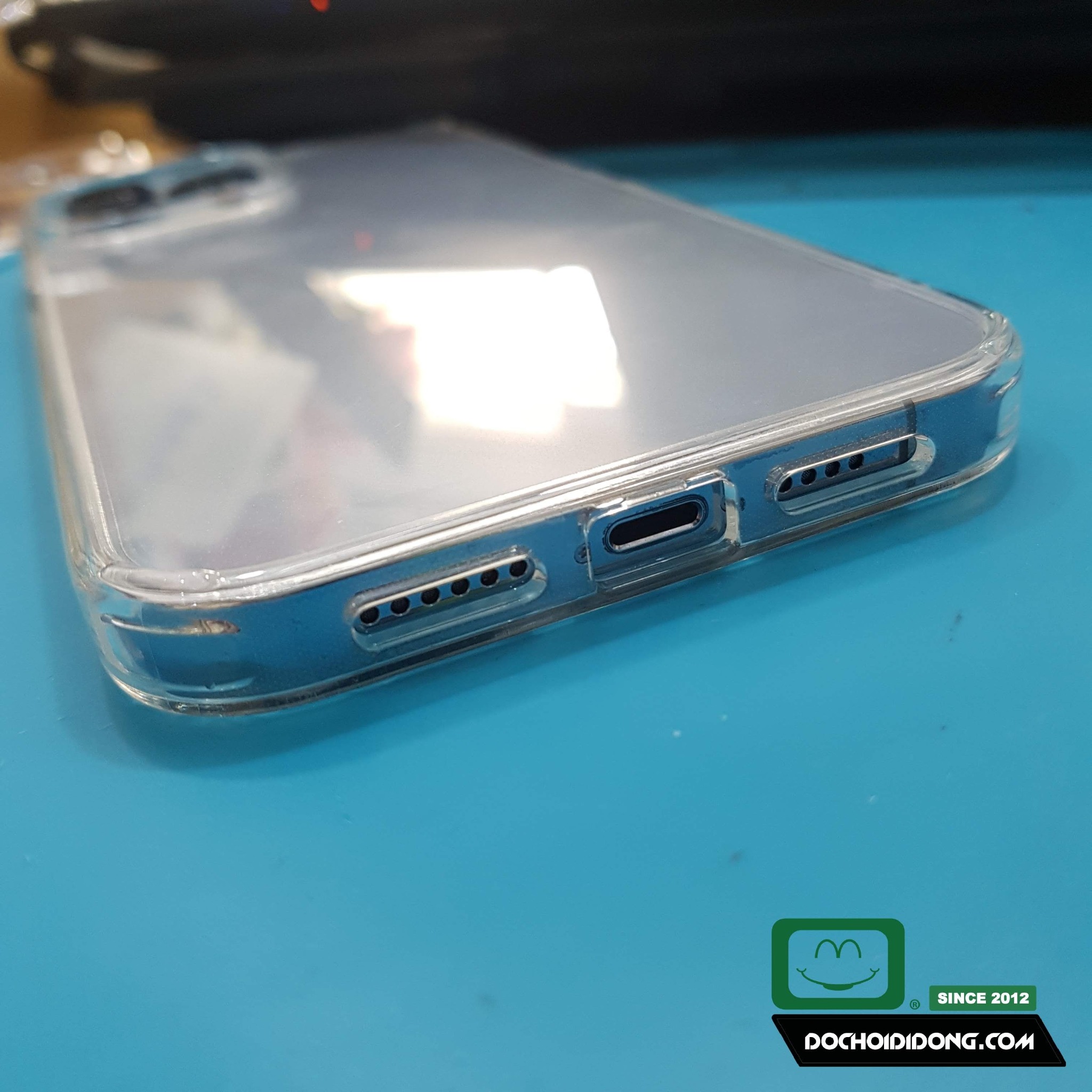 Ốp Lưng IPhone 13 Pro Max Mini Likgus Lưng Cứng Trong Viền Dẻo Trong Chống Sốc
