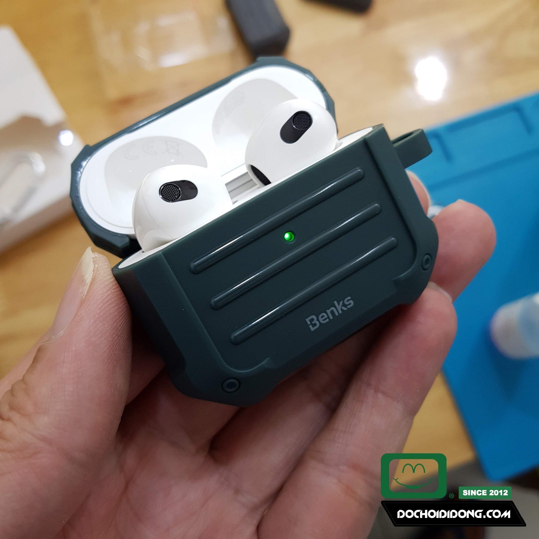 Hộp Đựng Airpod 3 Benks Chống Sốc Thời Trang