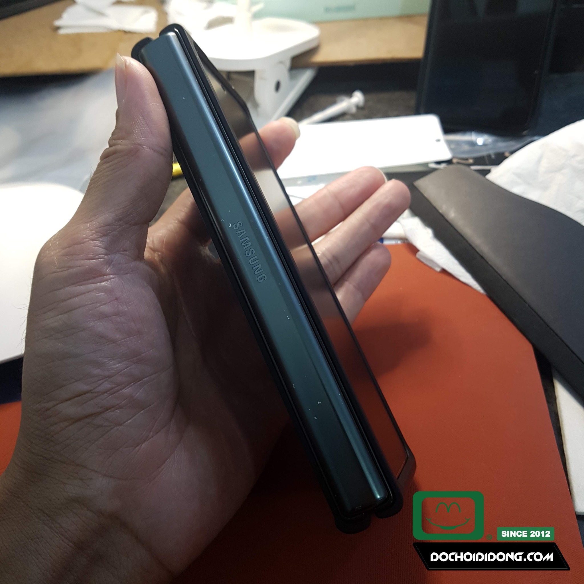 Ốp Lưng Samsung Galaxy Z Fold 3 Likgus Premium Classic Design Nhám Lưng Cứng Viền Dẻo Chống Sốc