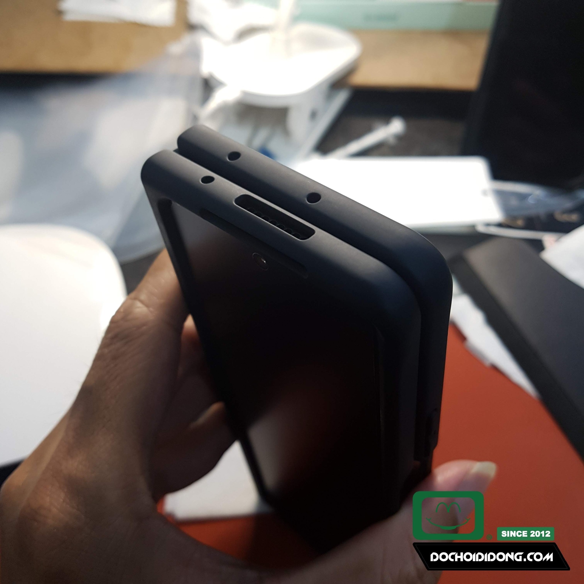 Ốp Lưng Samsung Galaxy Z Fold 3 Likgus Premium Classic Design Nhám Lưng Cứng Viền Dẻo Chống Sốc