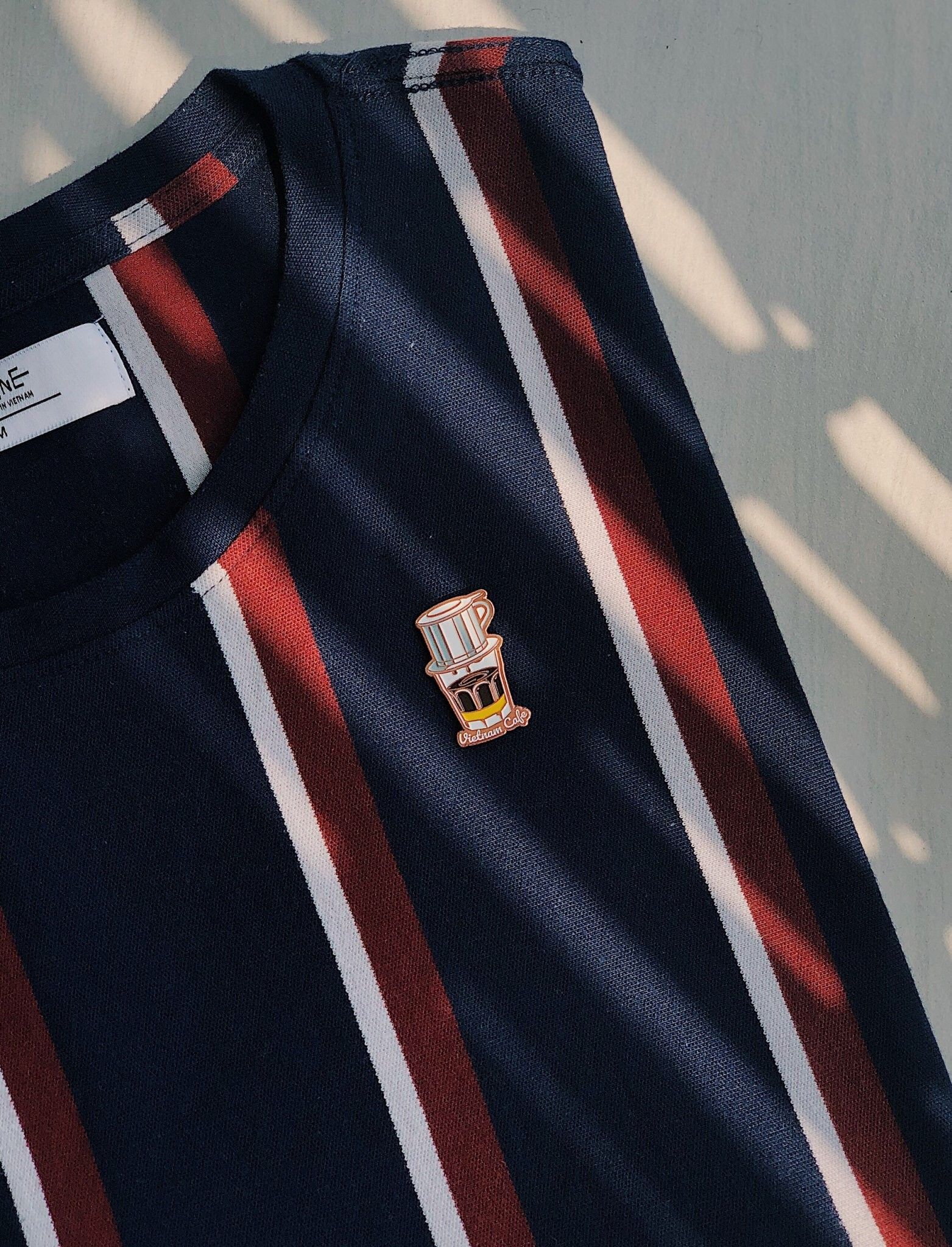 Huy Hiệu Cài Áo Kim Loại Saigonir Enamel Pin Hình Cà Phê Phin Quà Lưu Niệm Việt Nam