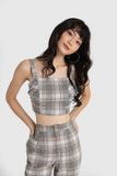 Áo croptop ôm lụa cát in caro nhún kiểu bên eo