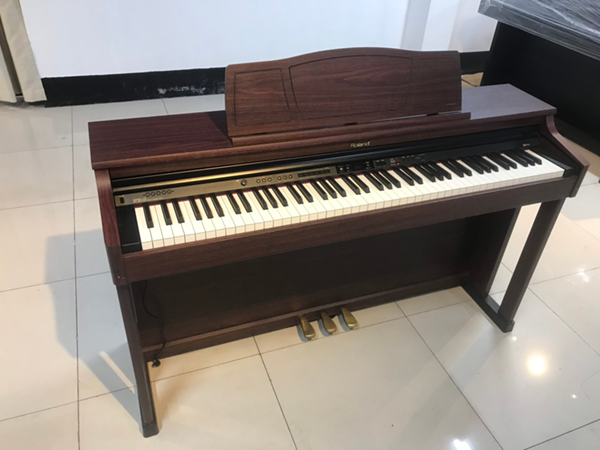 n Piano i n Roland HP 205 Nh p Kh u Nguy n B n Japan Gi