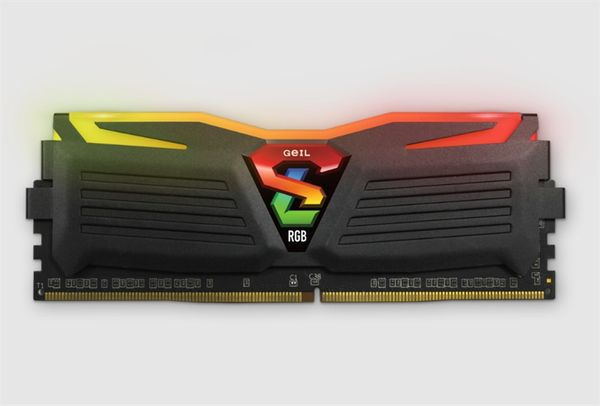DDR4 16GB 3200 Geil Super Luce RGB (Black)
