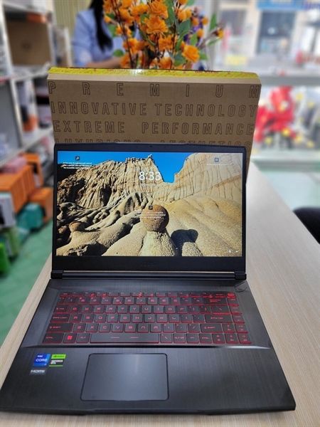 Laptop cũ MSI Gaming GF63 Thin 11UC-1228VN| i7-11800H/8GB/512GB/15.6