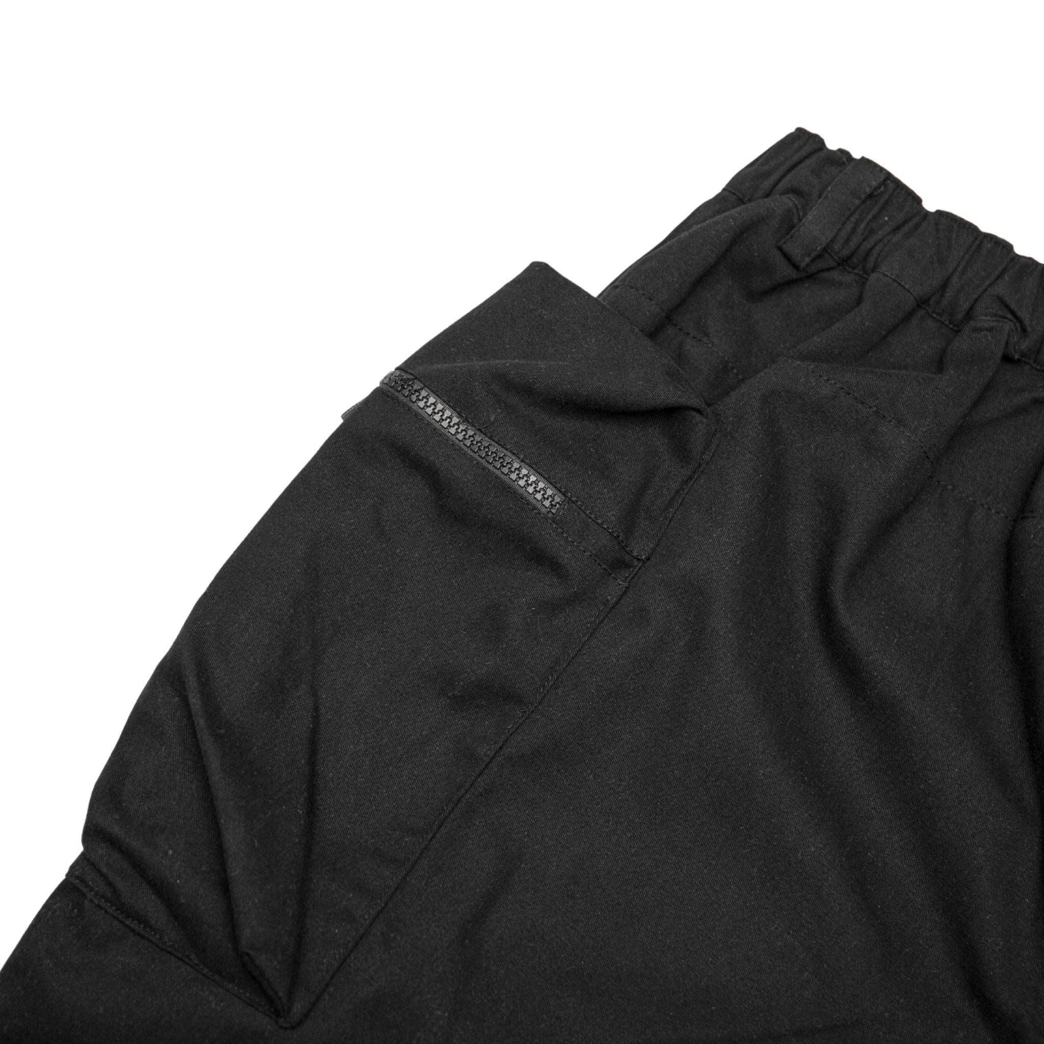 SWE FLARED CARGO PANTS - BLACK