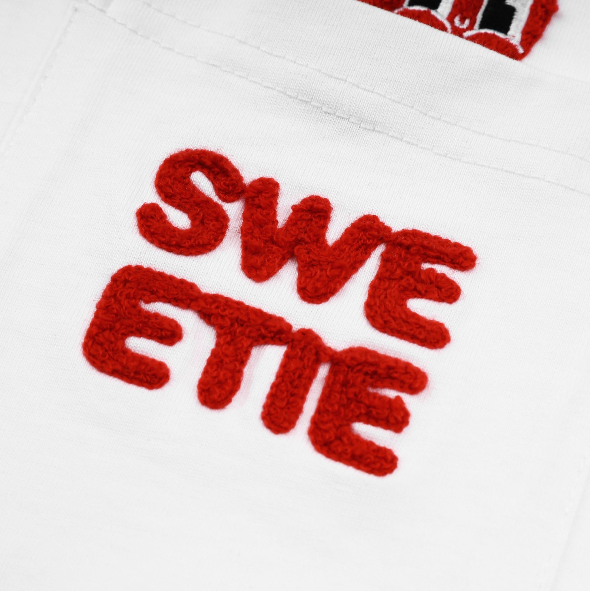 PEEKING POCKET TEE - WHITE