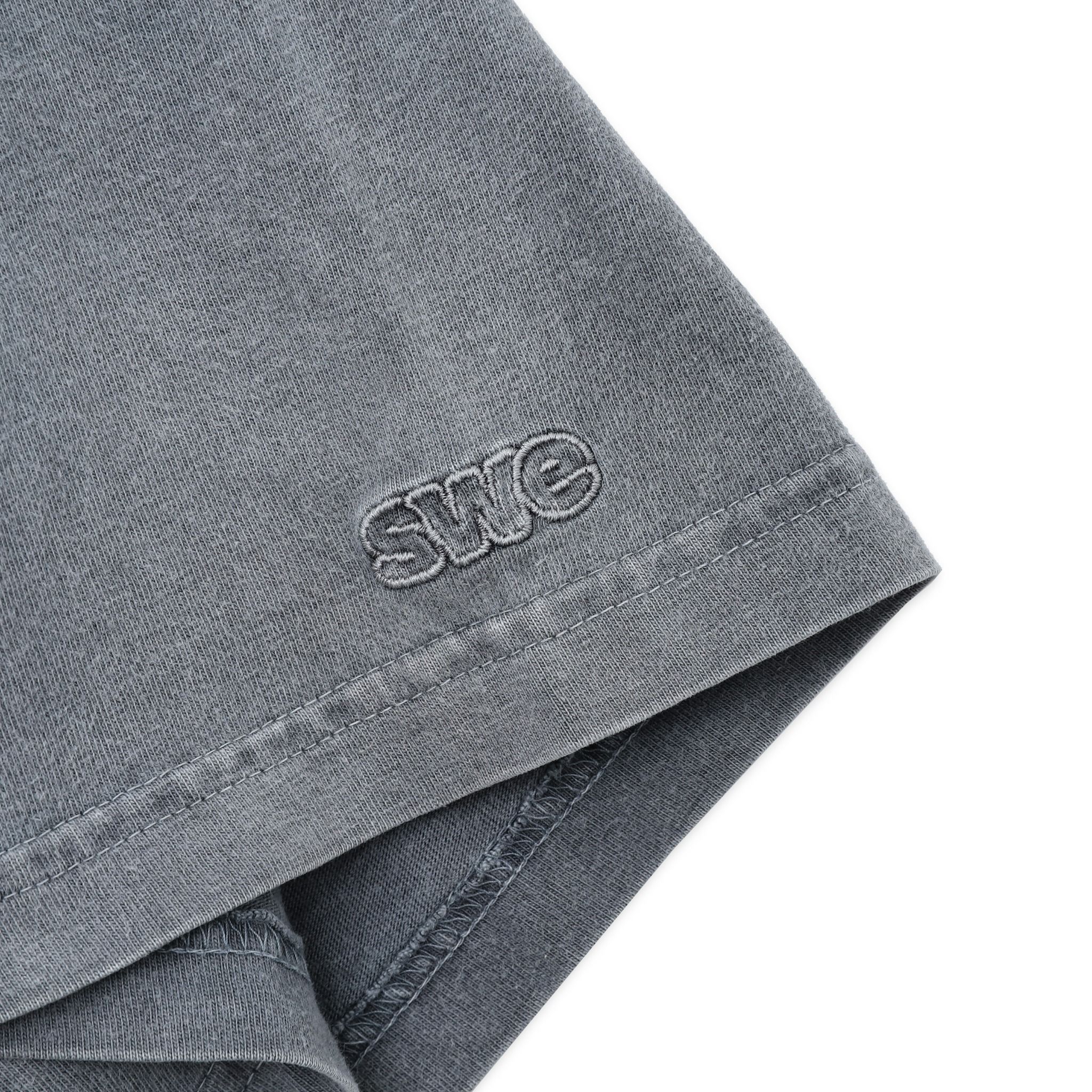 SWE BADGE TEE - GRAPHITE