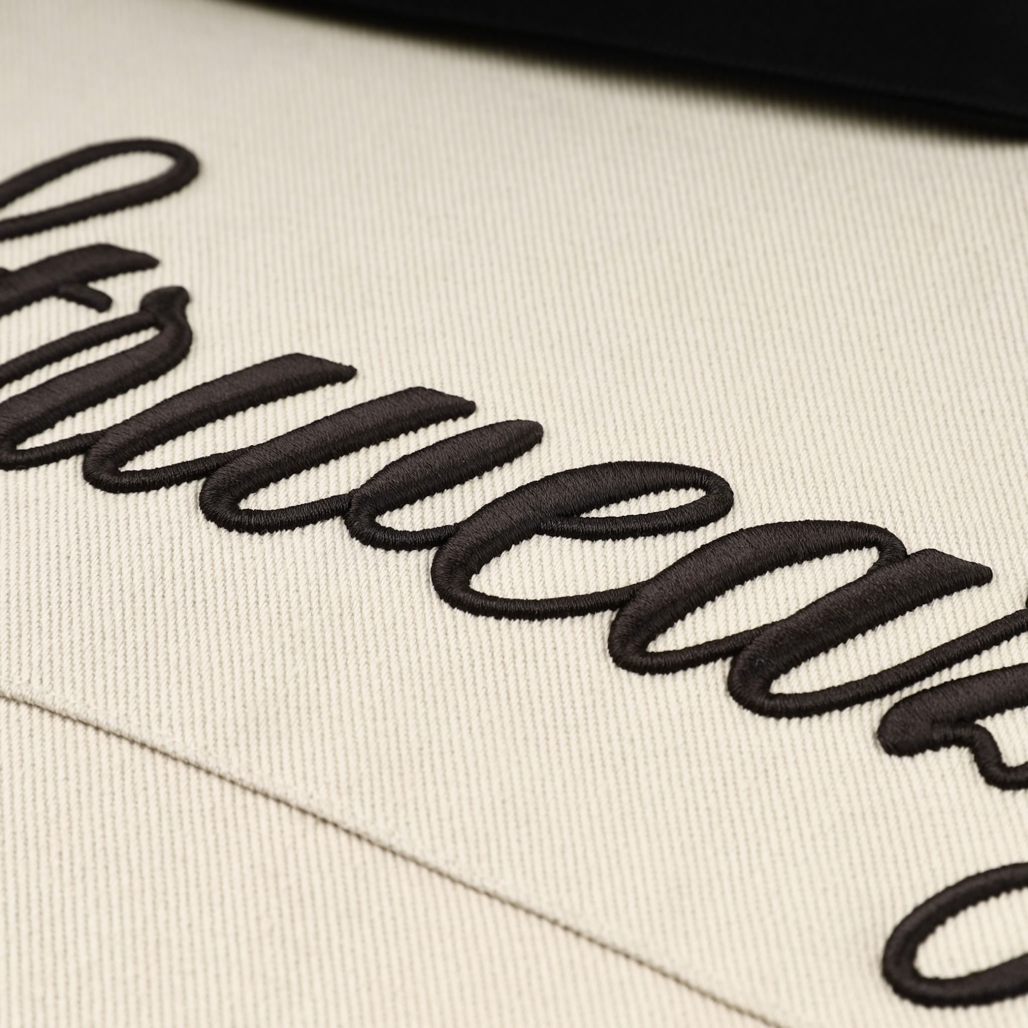 SCRIPT JACKET - BEIGE