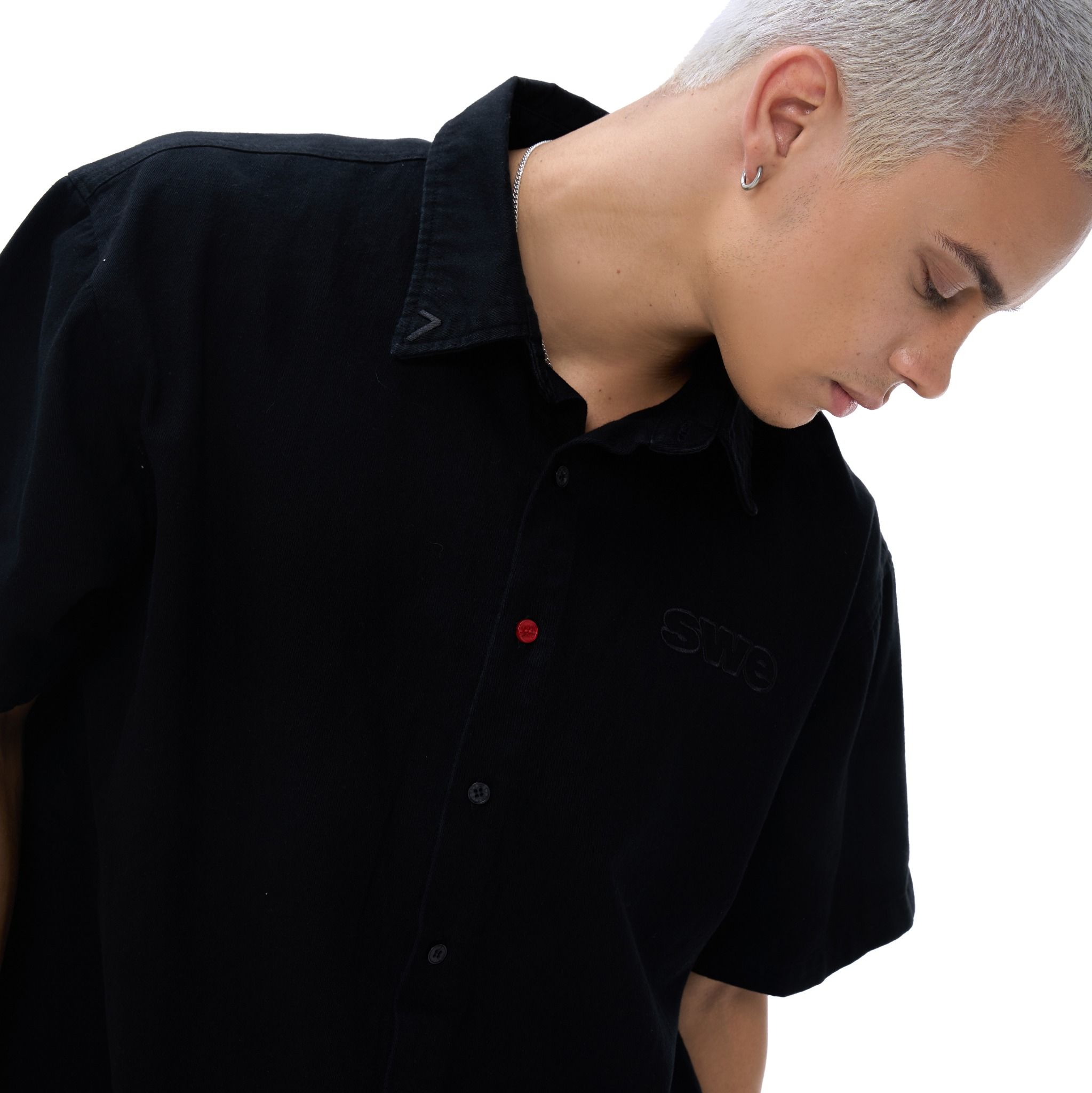 RED BUTTON SHIRT - BLACK