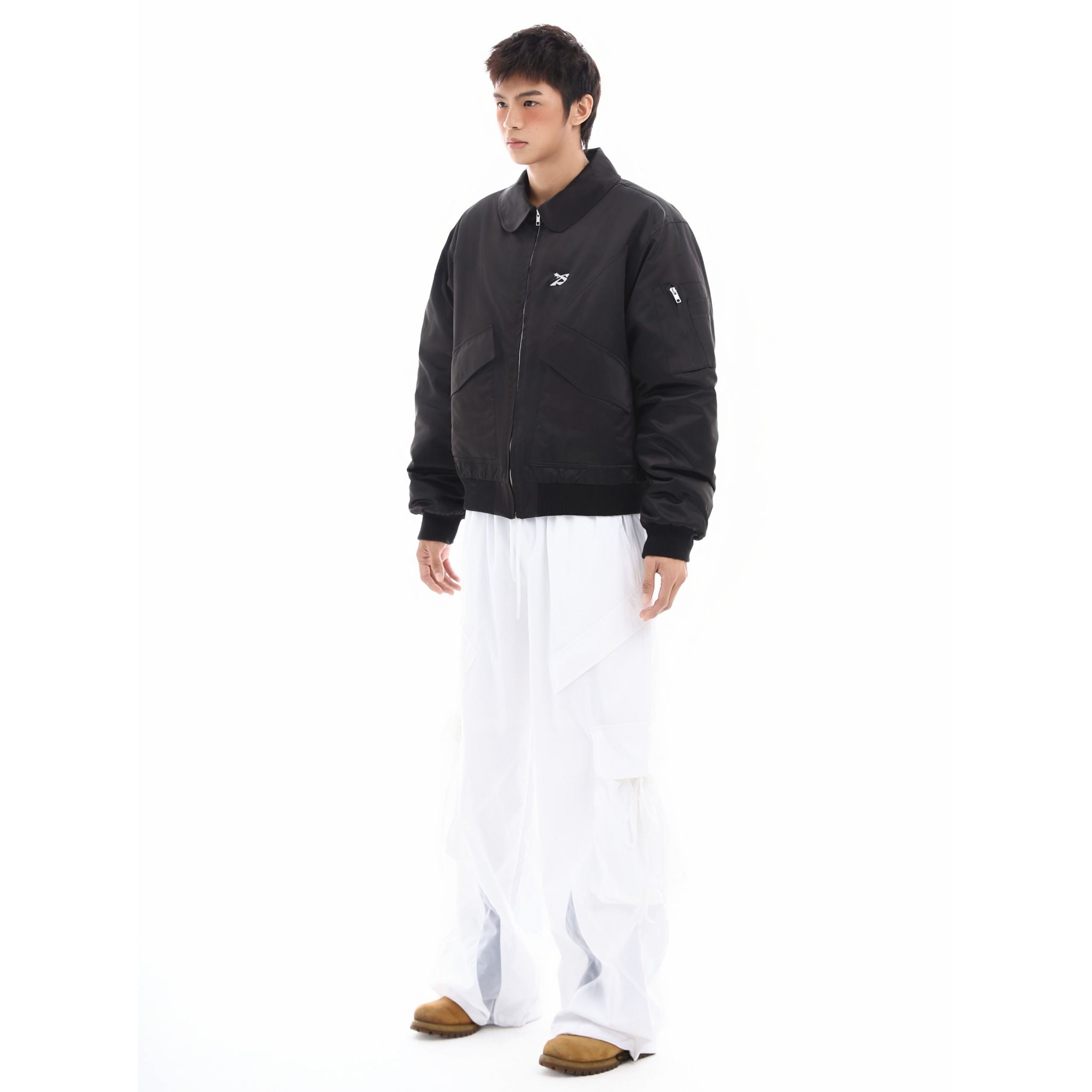 SWE BADGE BOMBER JACKET - BLACK