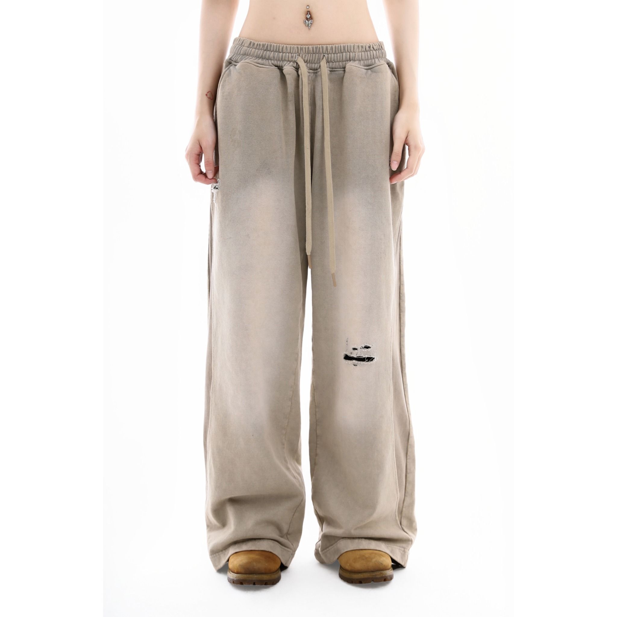 EMBLEM WASHED SWEATPANTS - SAND
