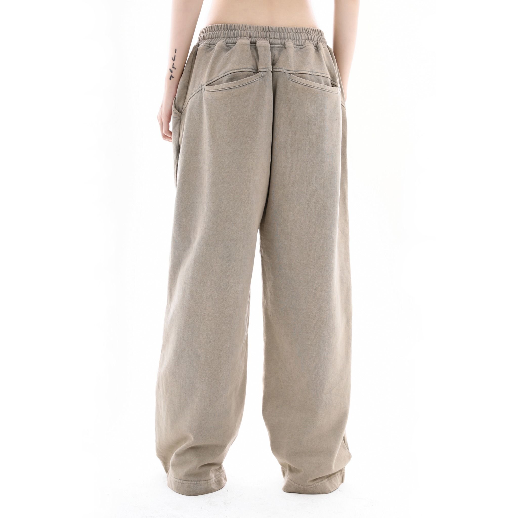 EMBLEM WASHED SWEATPANTS - SAND