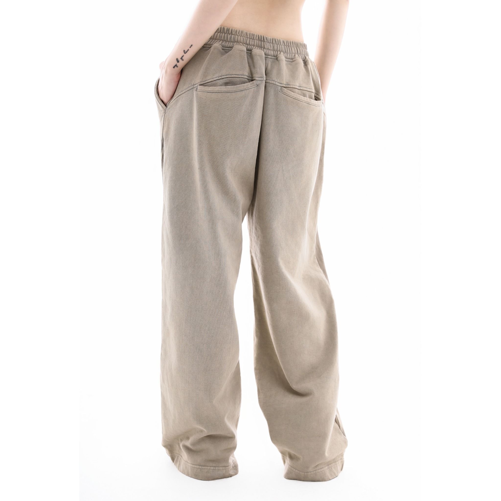 EMBLEM WASHED SWEATPANTS - SAND