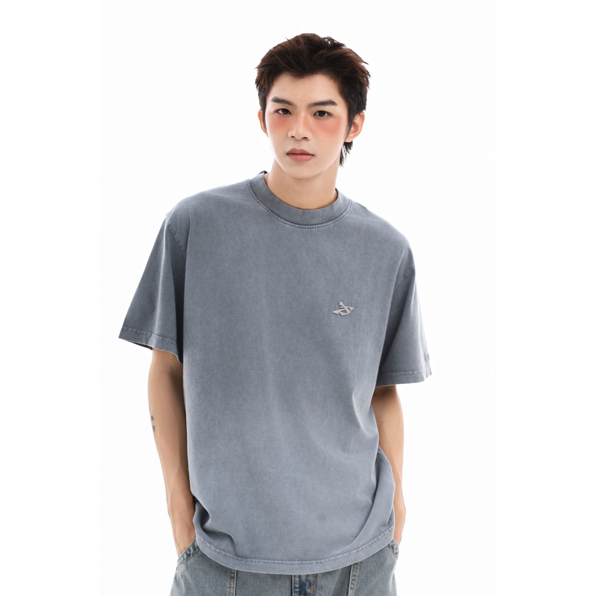 SWE BADGE TEE - GRAPHITE