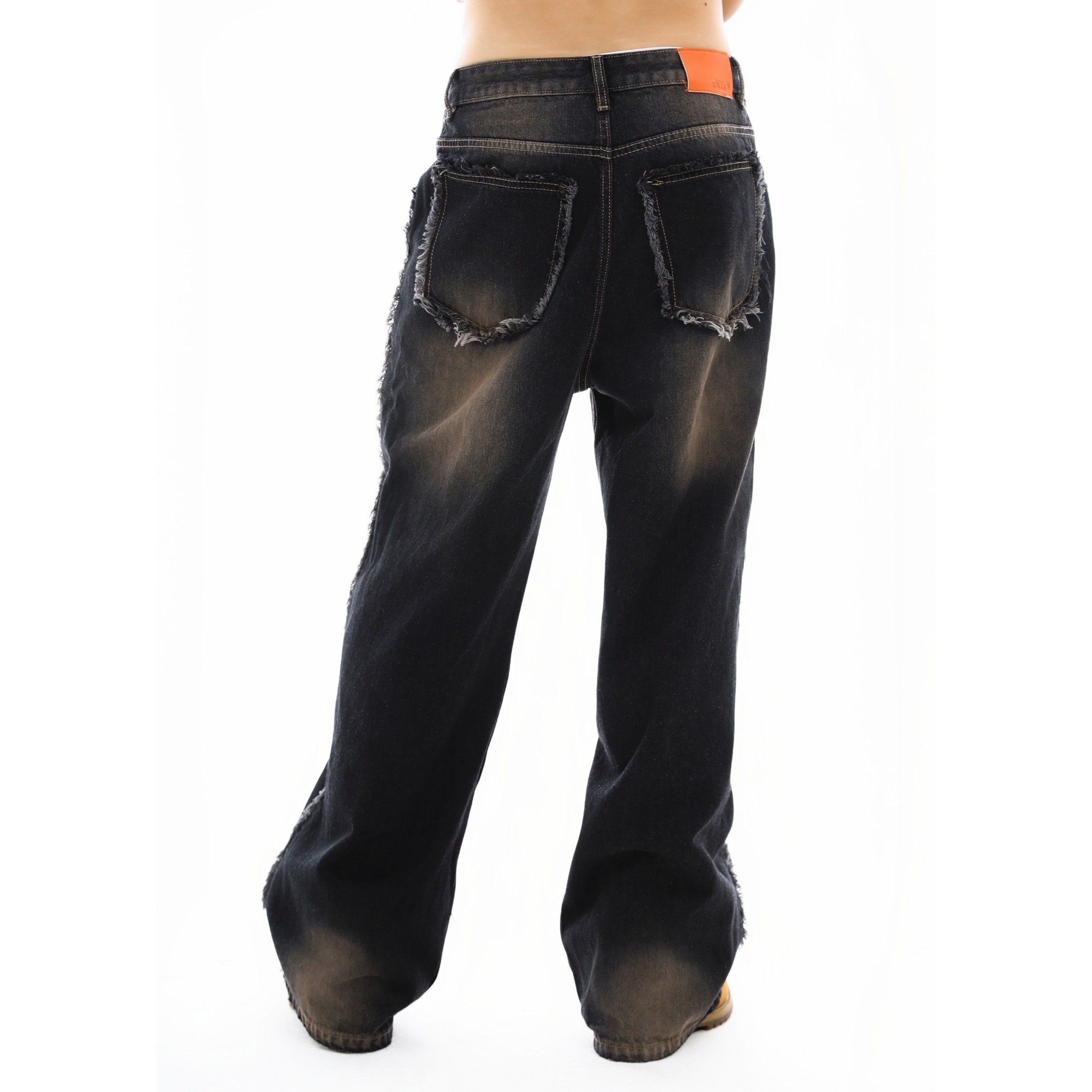 EDGE WASHED JEANS - BLACK