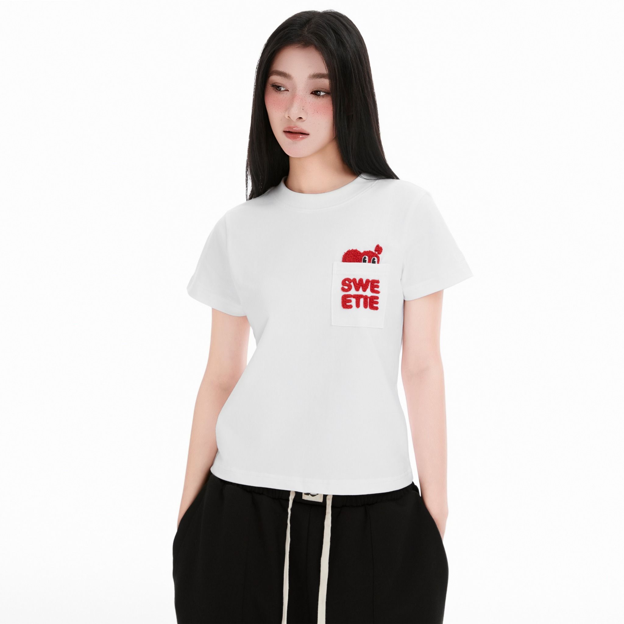 PEEKING POCKET BABY TEE - WHITE
