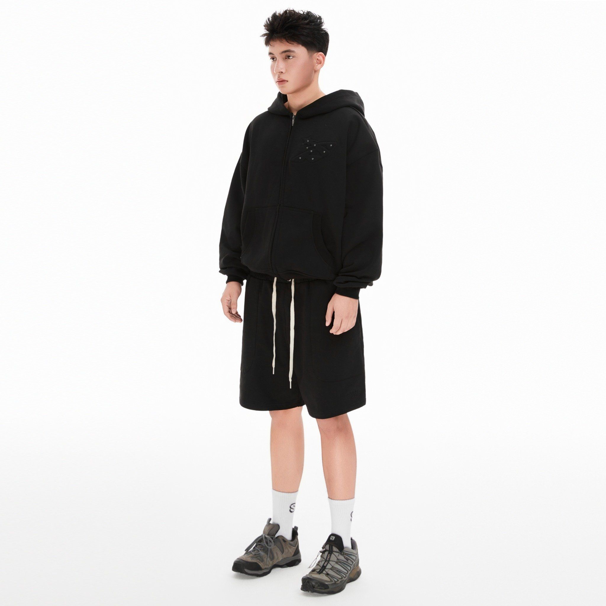 SWE STUDDED ZIP HOODIE - BLACK