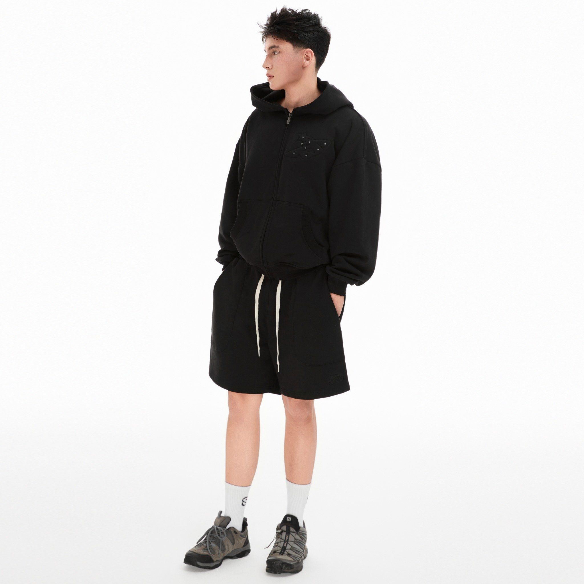 SWE STUDDED ZIP HOODIE - BLACK