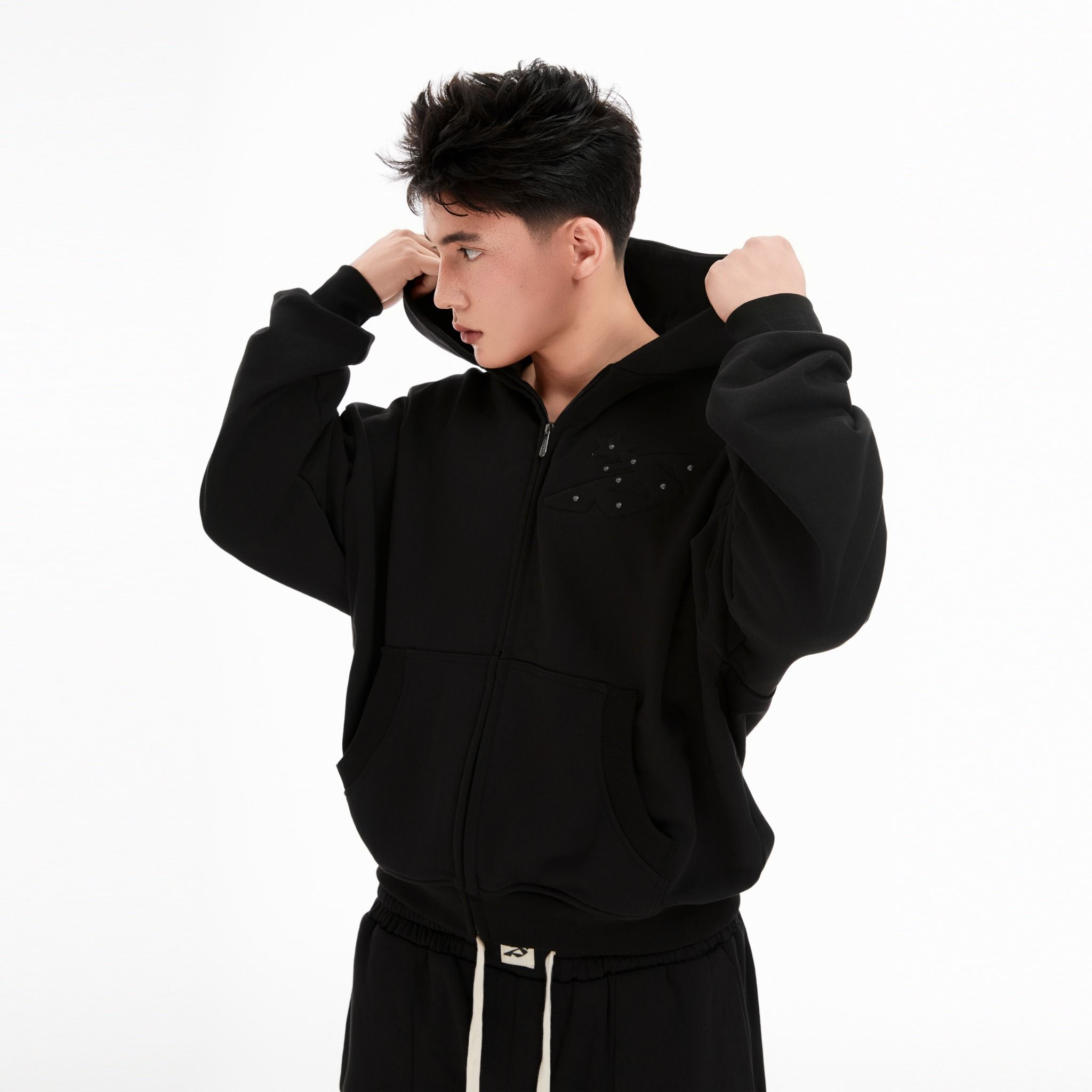 SWE STUDDED ZIP HOODIE - BLACK