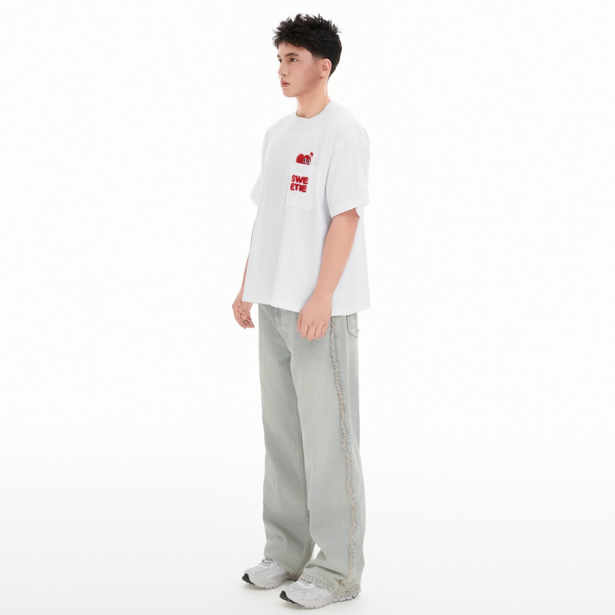 PEEKING POCKET TEE - WHITE